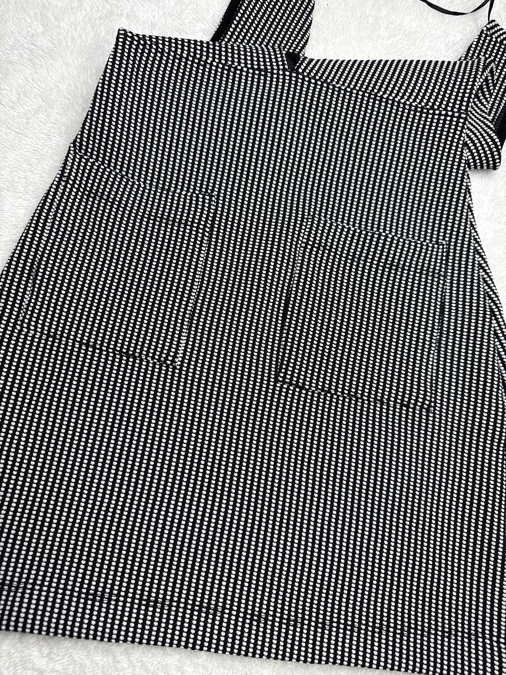 BERSHKA Black and White Deep V Dress (XS)