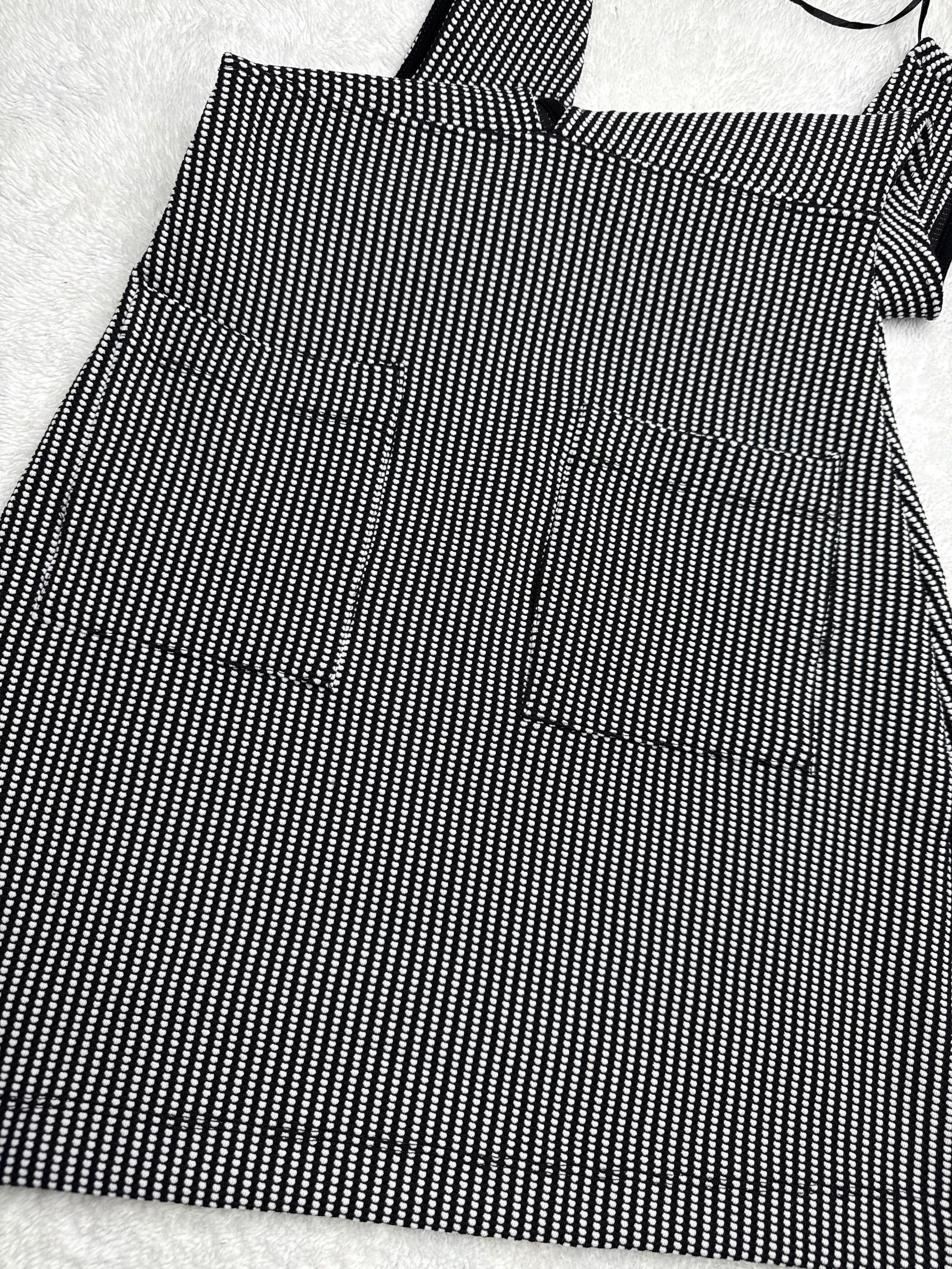 BERSHKA Black and White Deep V Dress (XS)