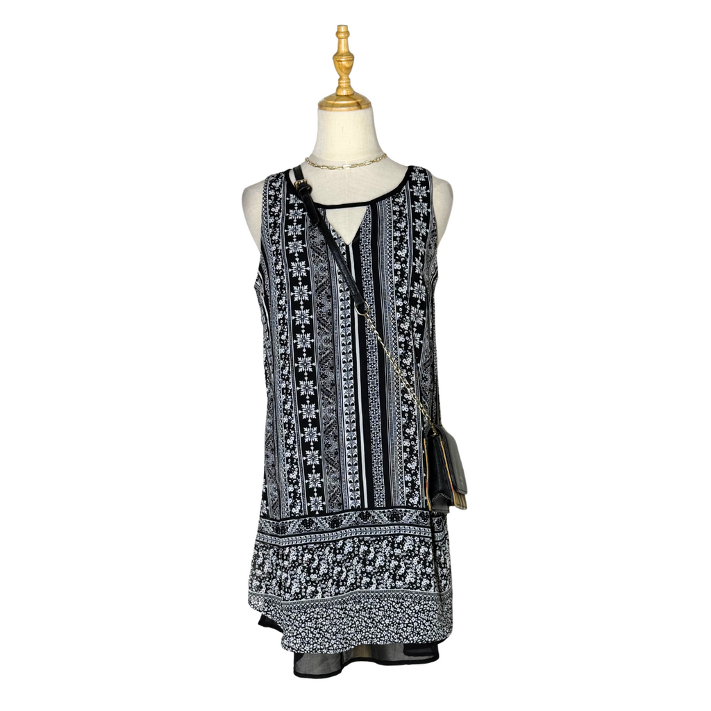 Black and White Printed Dress (Large)