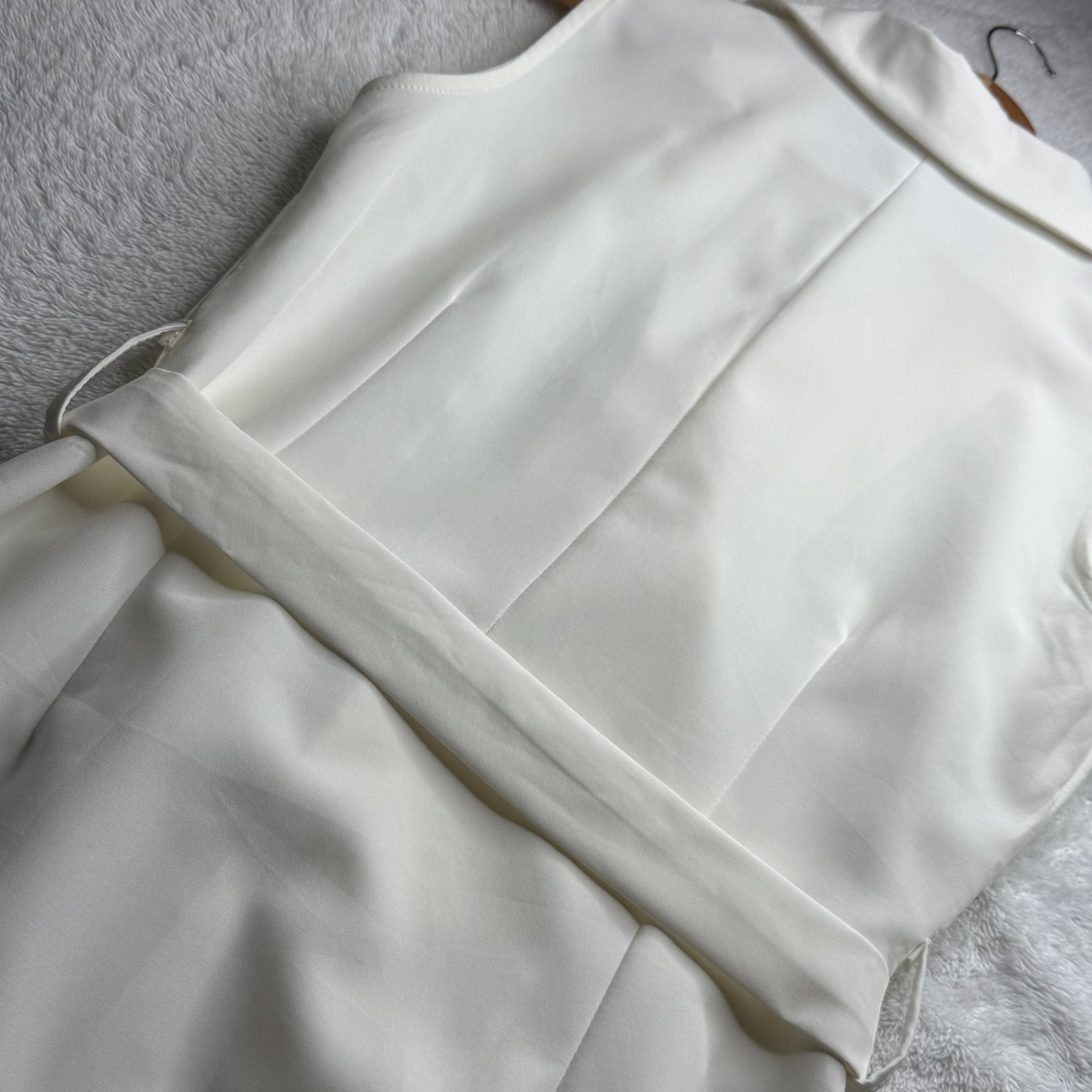 Boohoo White Sleeveless Blazer Dress with Belt