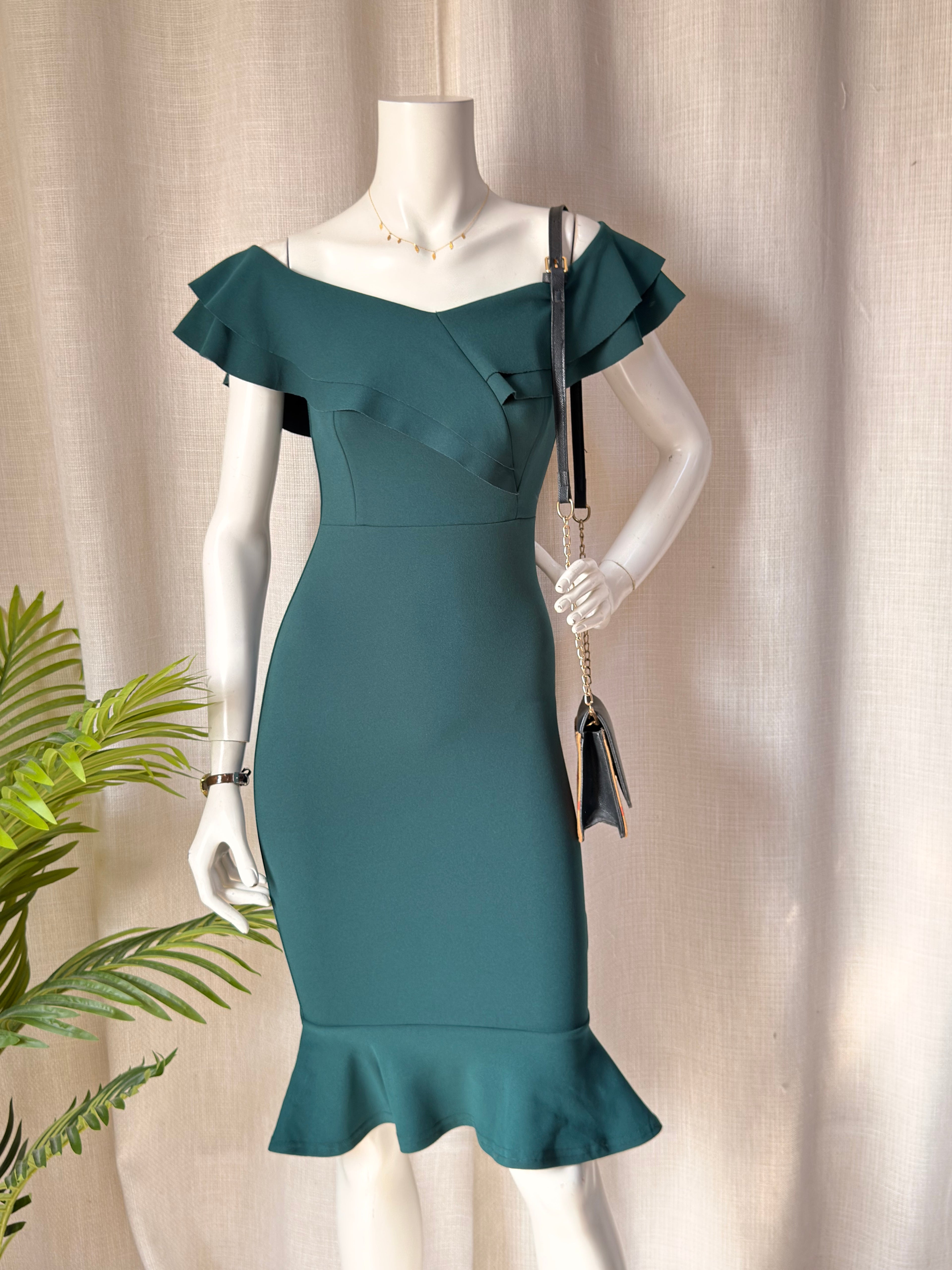 QUIZ Forest Green Off-Shoulder Frill Flute Hem Midi Dress – Size UK 6 / EU 34 | Elegant Cocktail & Party Dress