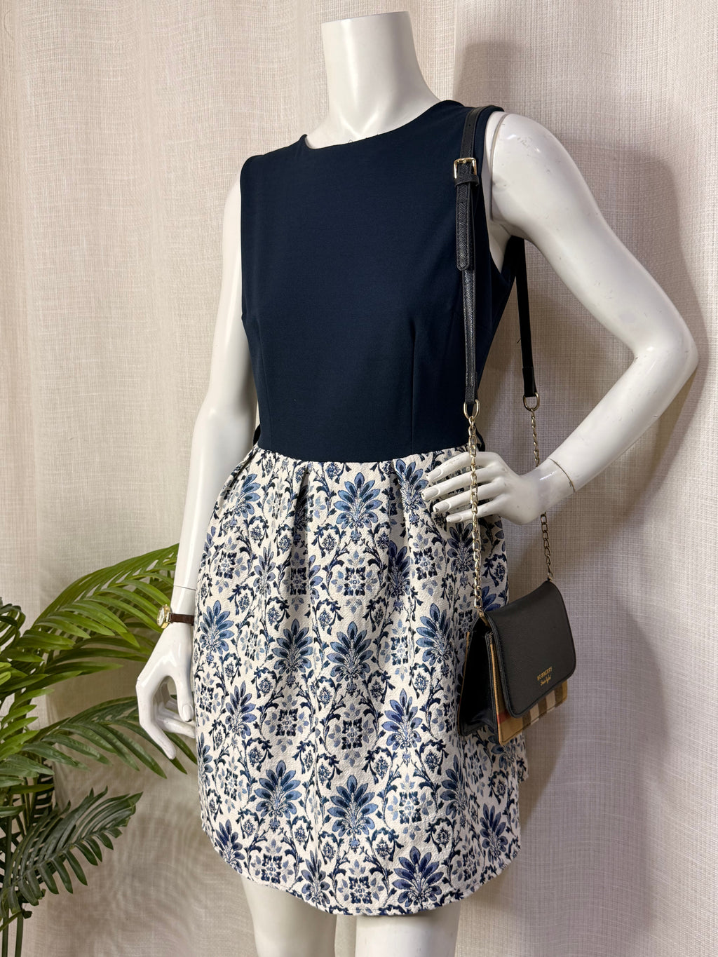 Italian Navy Blue & Cream Brocade Jacquard Mini Dress - Size L / 12 (Bust 34")
