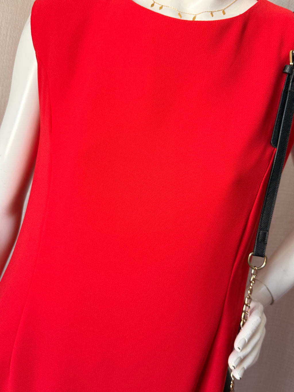 Vibrant Red Sleeveless Shift Mini Dress (MEDIUM)