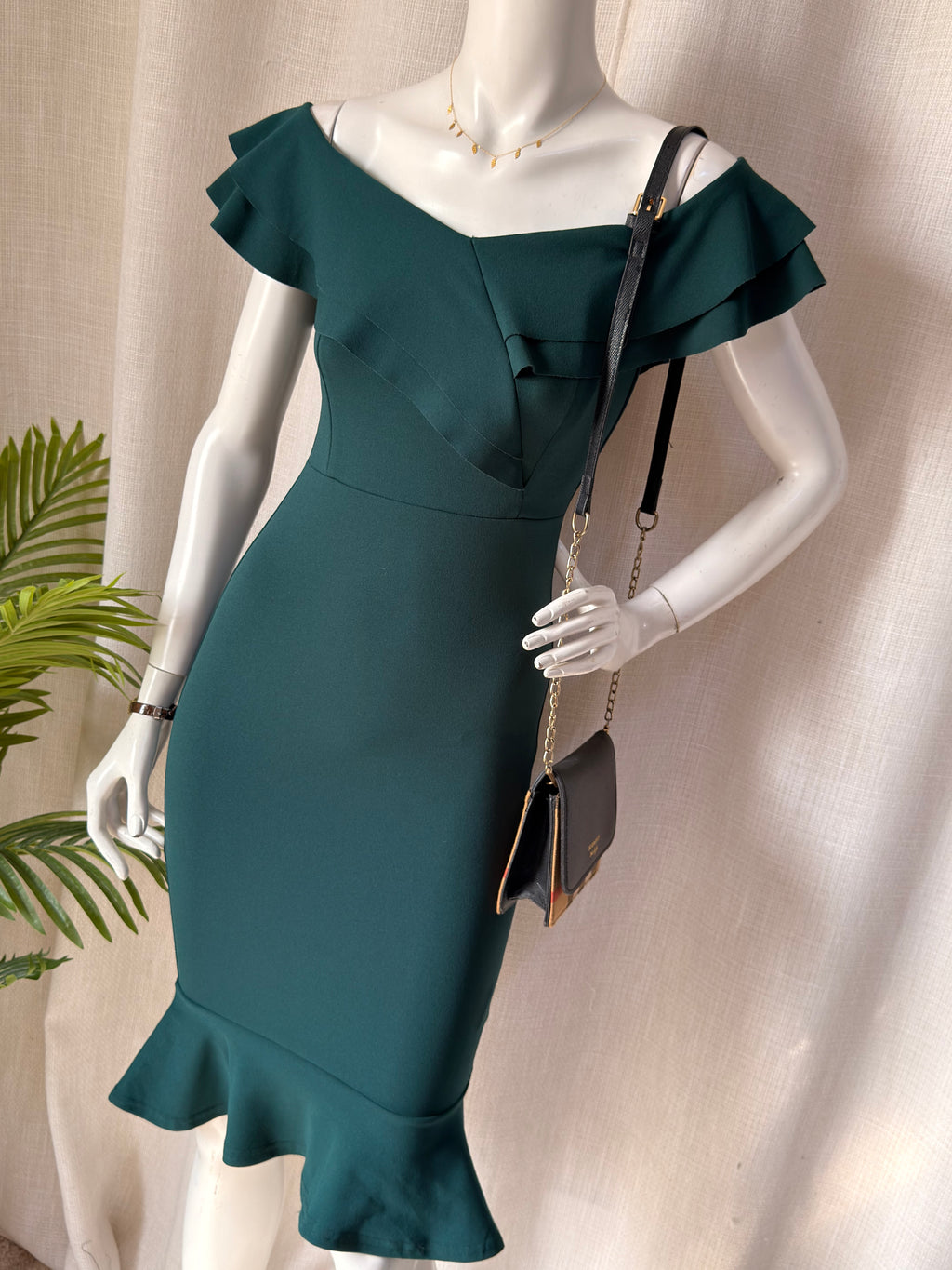 QUIZ Forest Green Off-Shoulder Frill Flute Hem Midi Dress – Size UK 6 / EU 34 | Elegant Cocktail & Party Dress