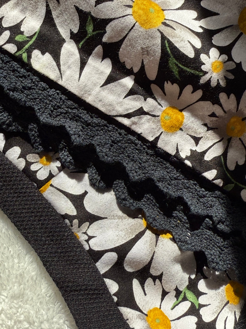 Preloved FORMULA JOVEN Daisy Print Sleeveless Dress - EU 40 | Cute UAE Summer Casual (30 AED)