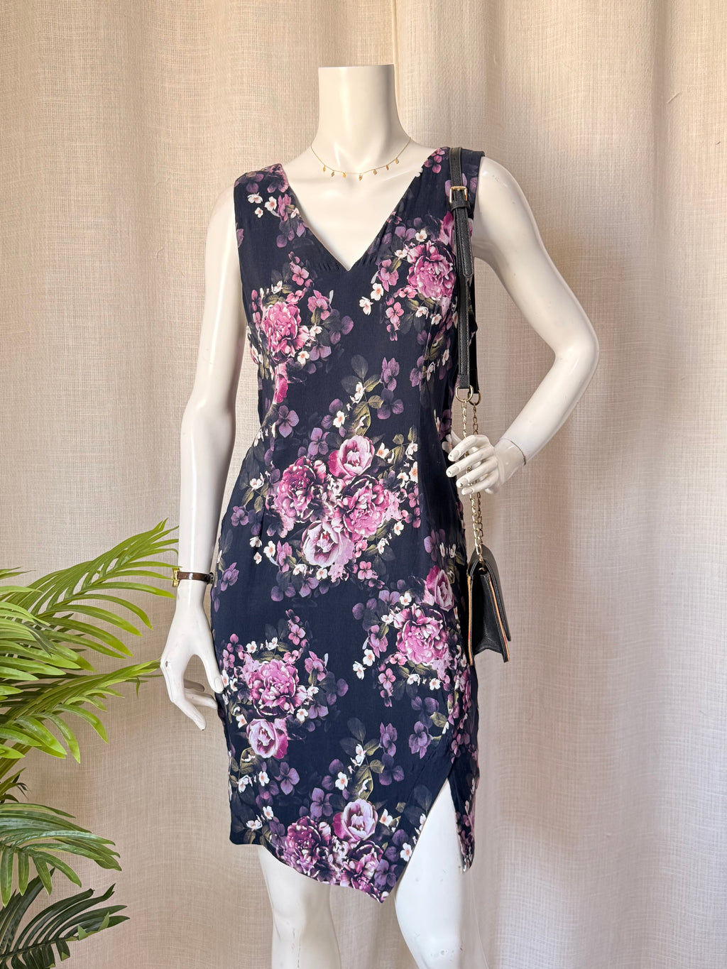 Apricot Sleeveless V-Neck Floral Midi Dress – UK 14