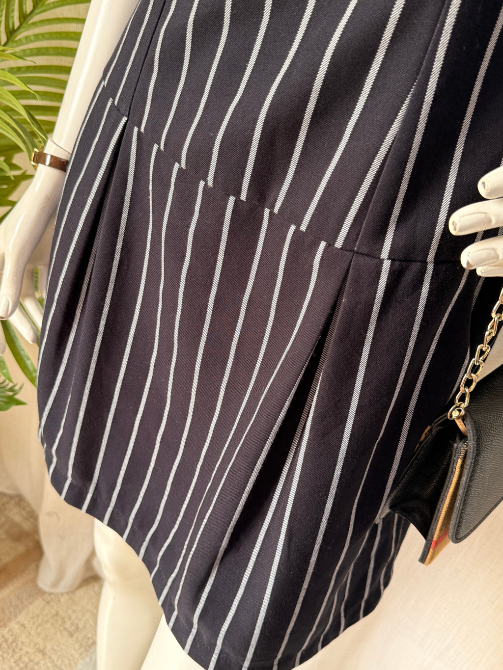 ISA Black & White Pinstripe Sleeveless Drop Waist Mini Dress – Size S | Smart Office Dress