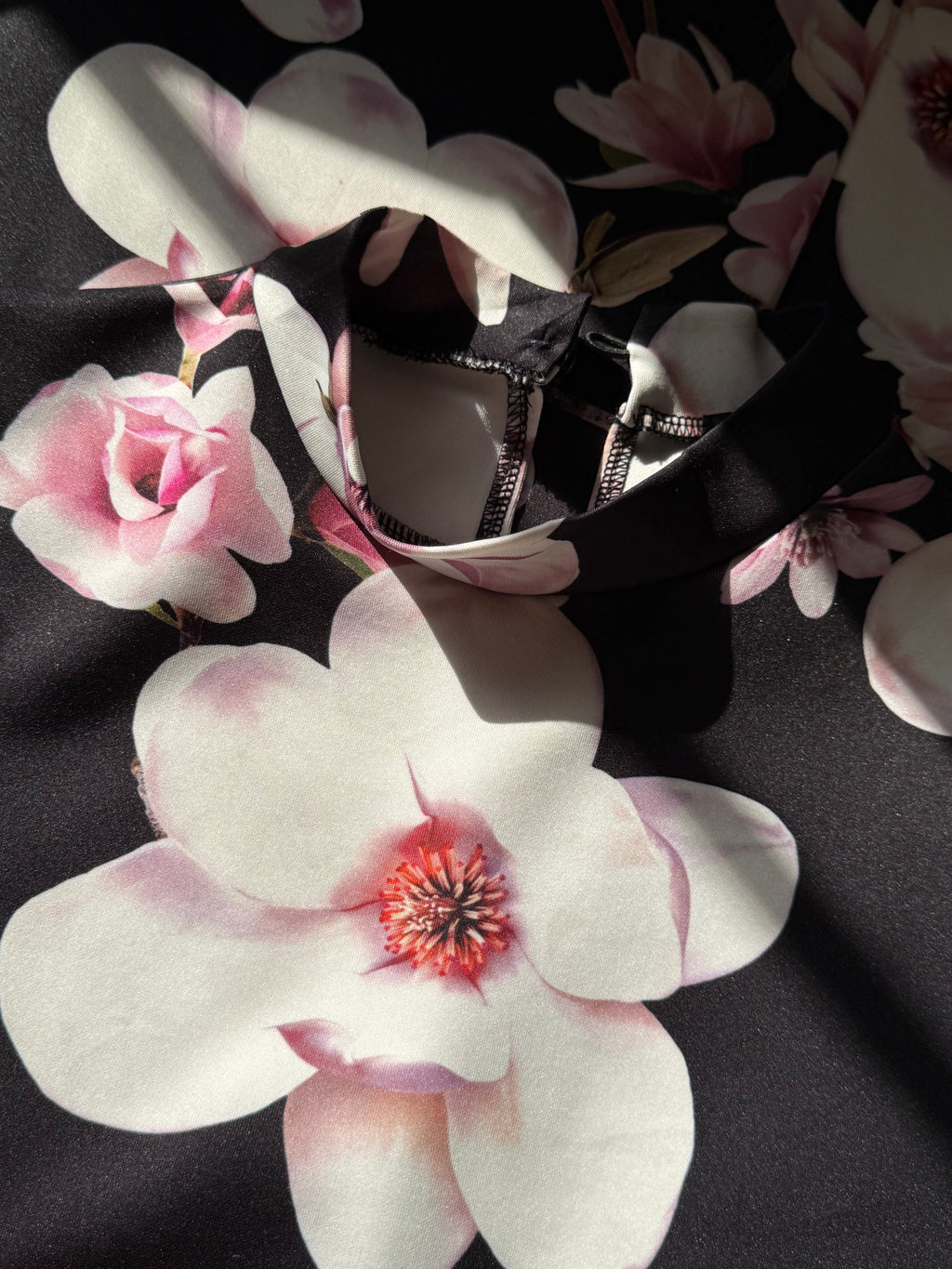 Elegant Preloved BOOHOO Floral Midi Dress - UK 8 for 25 AED!