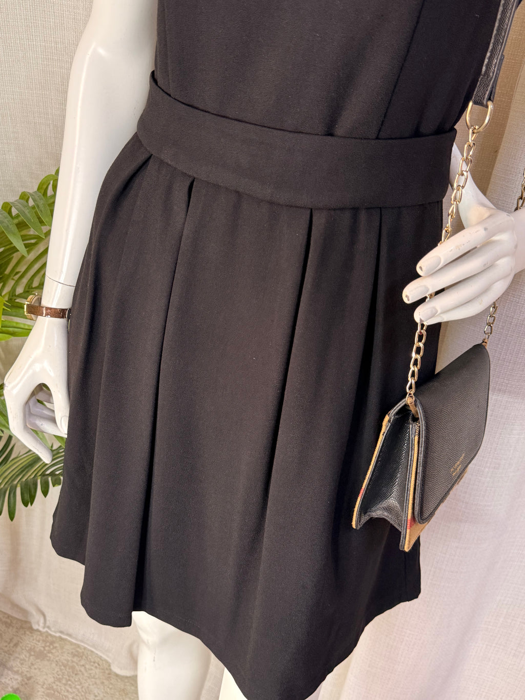 ISA Black Fit & Flare Sleeveless Dress – Size S | Classic Elegant Party Dress