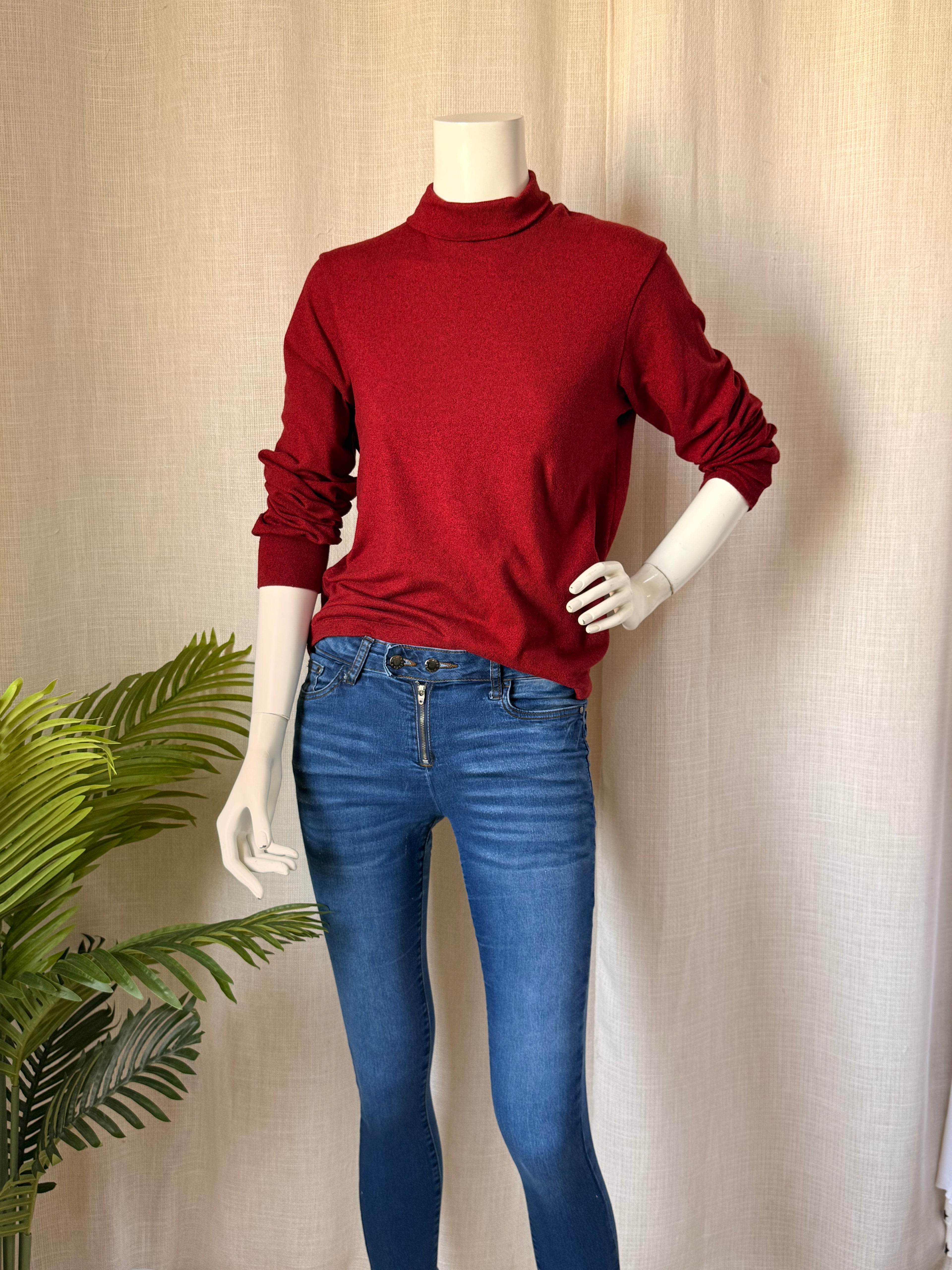 Uniqlo Dark Red Heathered Mock Neck Sweater | Small