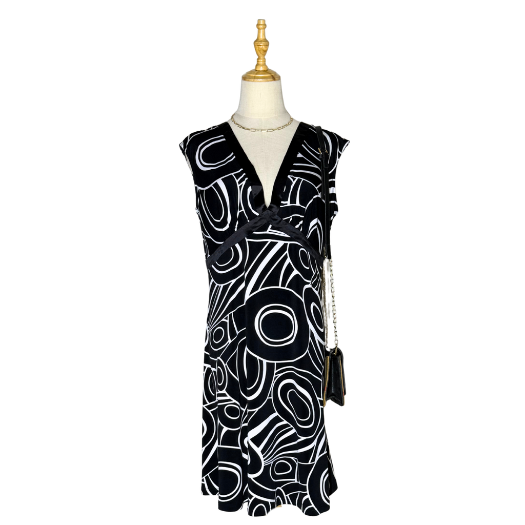 Black and White Patterned Dress (XL)
