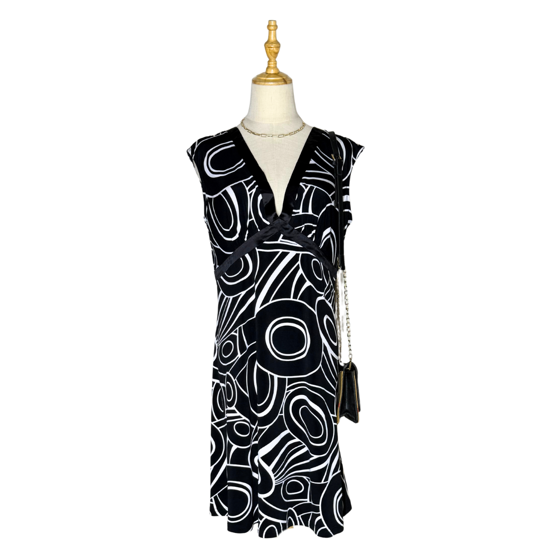 Black and White Patterned Dress (XL)