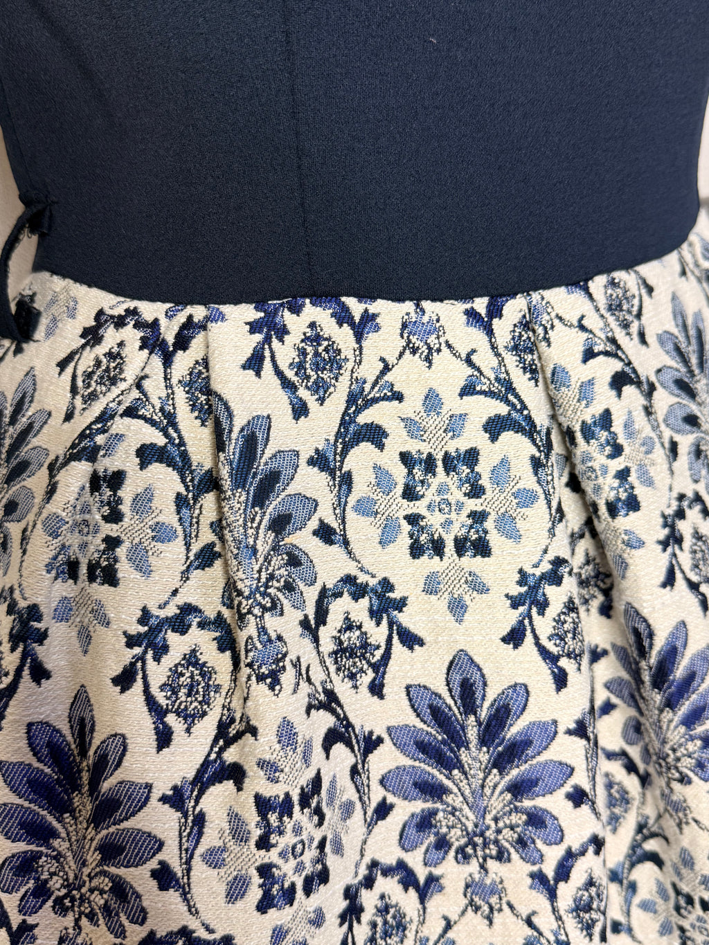 Italian Navy Blue & Cream Brocade Jacquard Mini Dress - Size L / 12 (Bust 34")