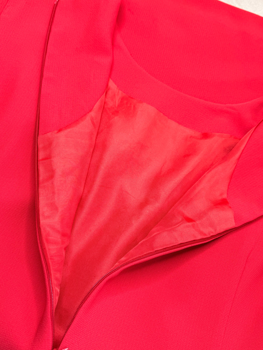 Vibrant Red Sleeveless Shift Mini Dress (MEDIUM)