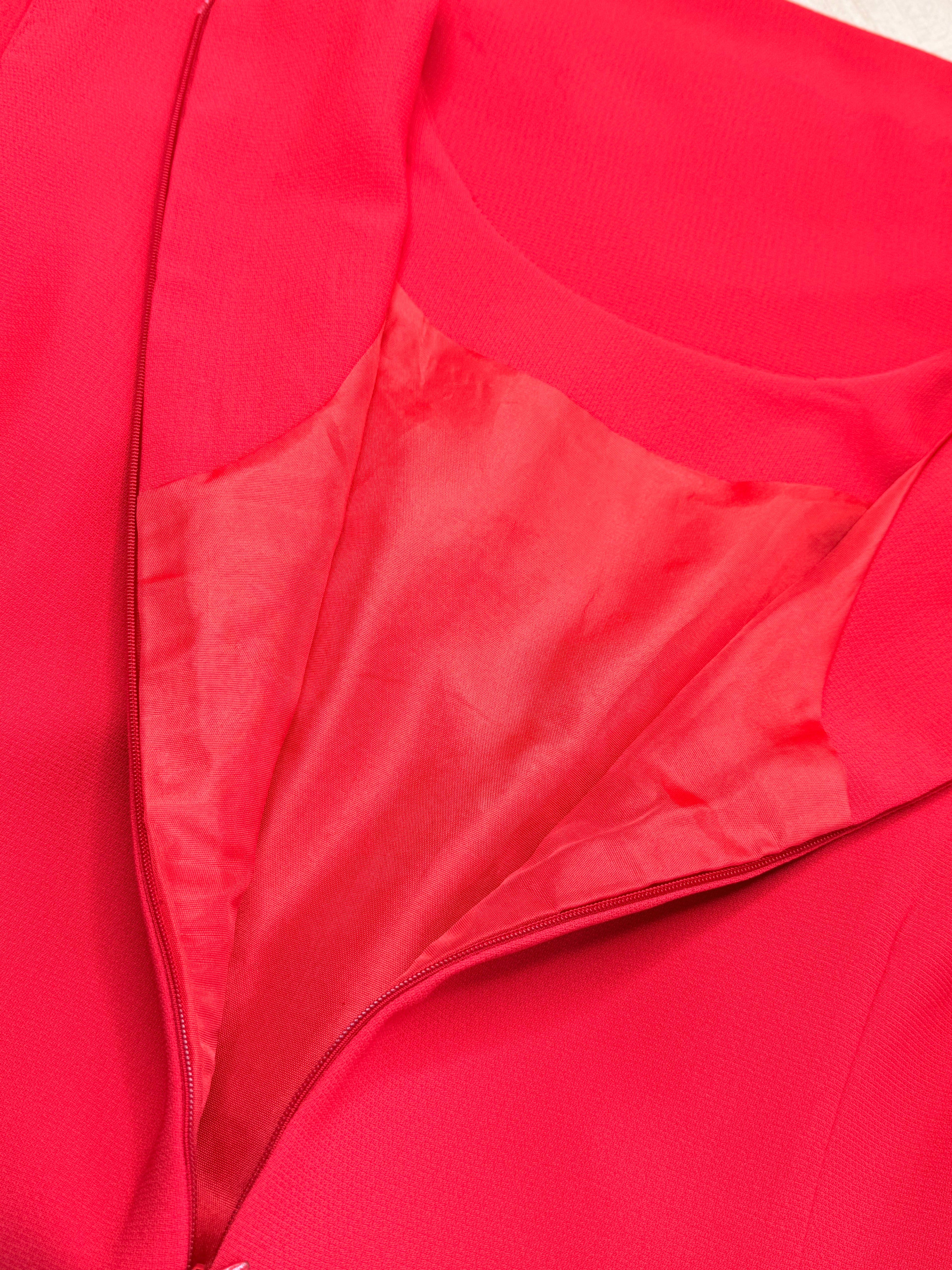Vibrant Red Sleeveless Shift Mini Dress (MEDIUM)