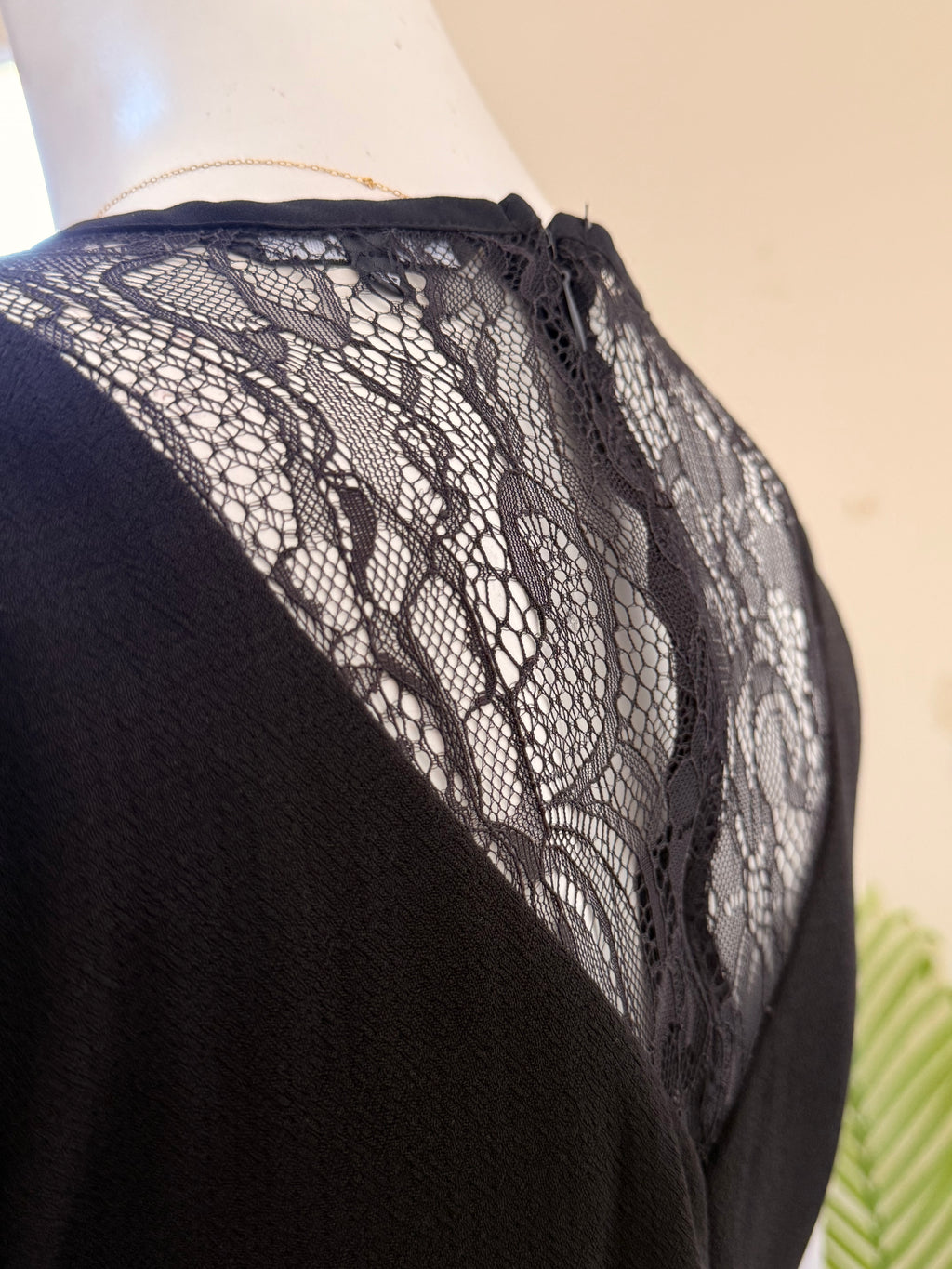 Fórmula Joven Black Lace Illusion Skater Dress Size 40 | Fit and Flare Cocktail Dress