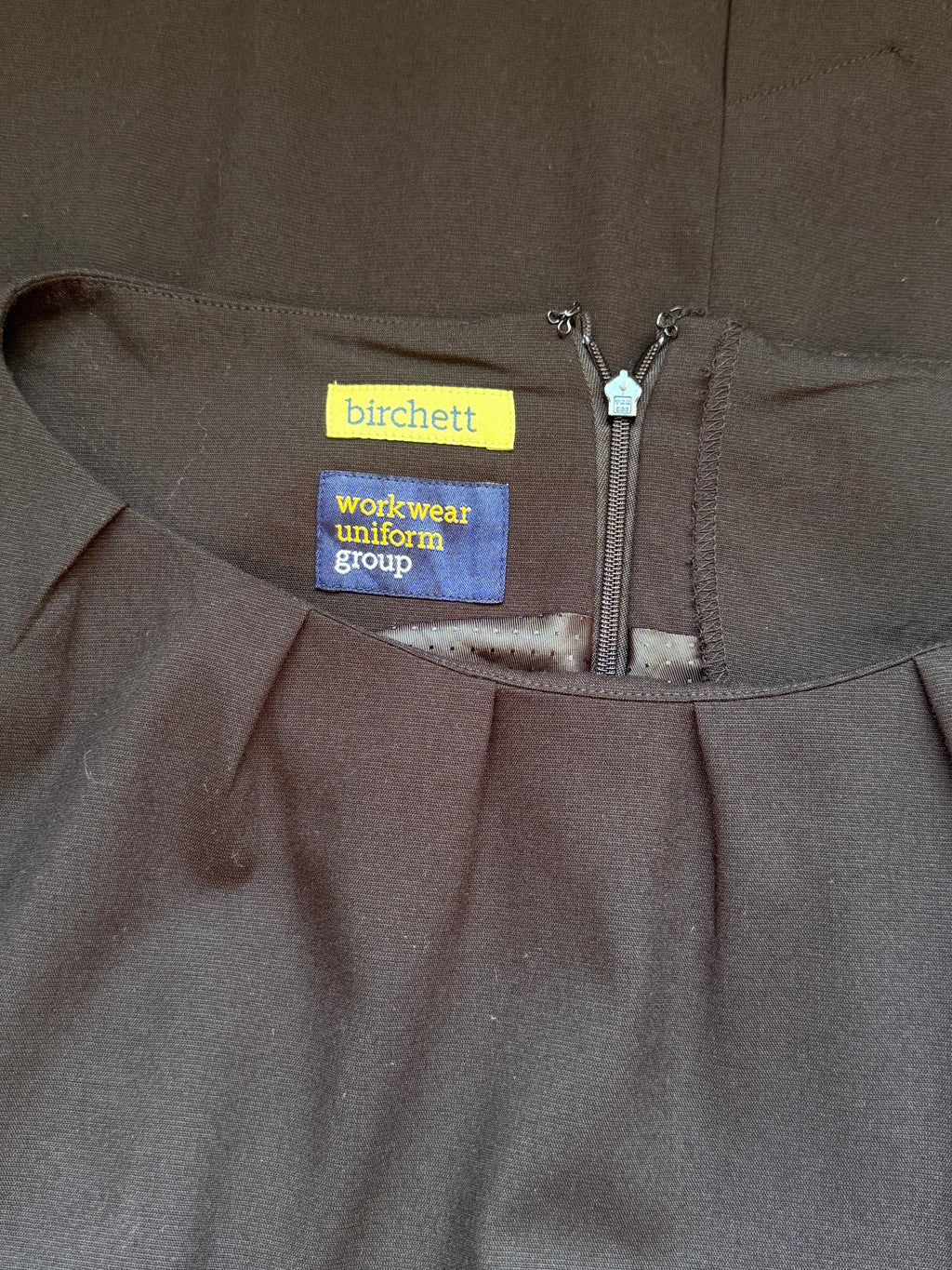 Birchett Workwear Uniform Group Black Pleated Shift Dress – Plus Size (Good Condition)