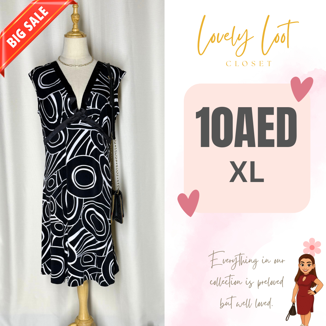 Black and White Patterned Dress (XL)