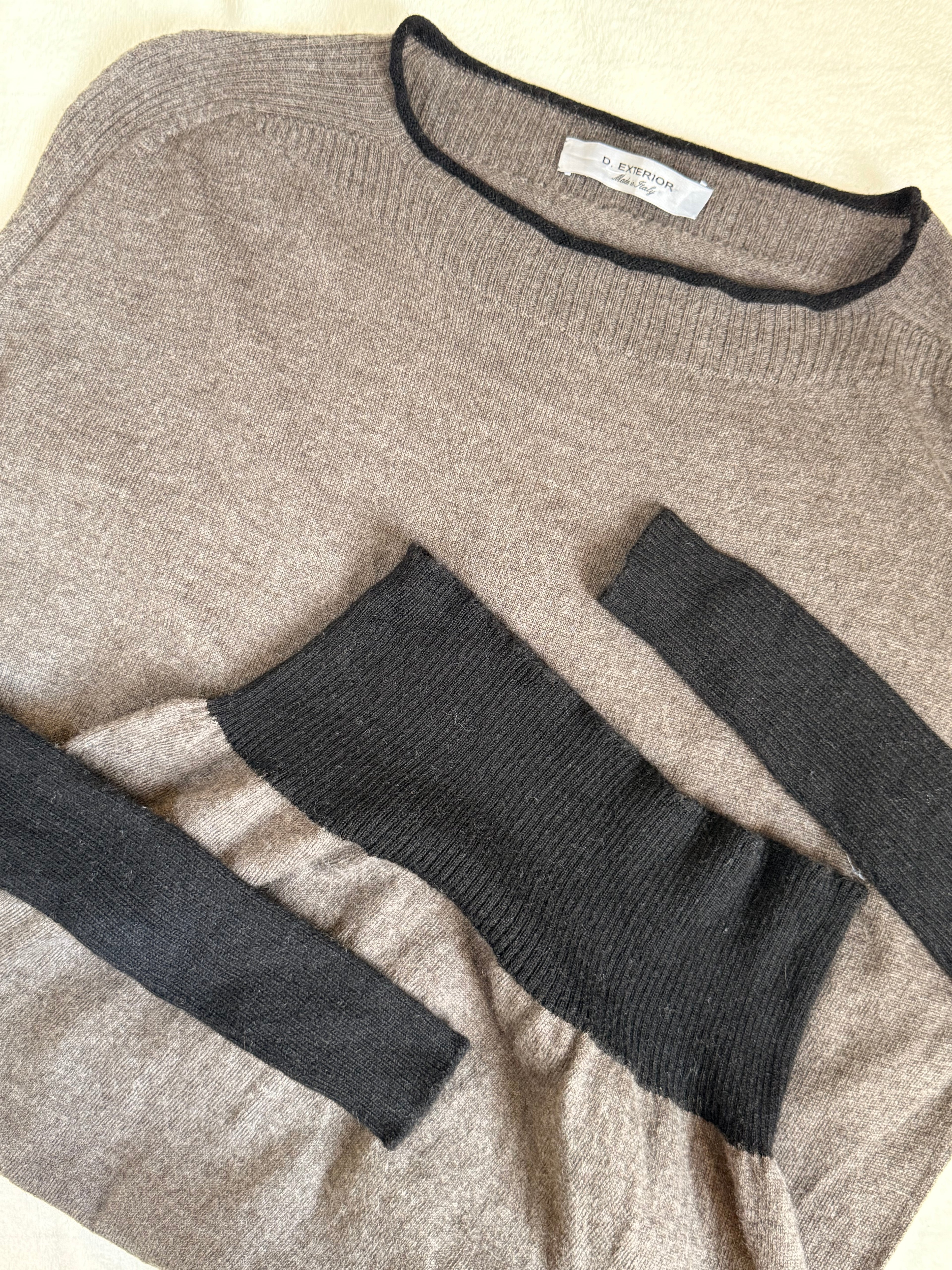 D. EXTERIOR Two-Tone Knit Sweater | Small