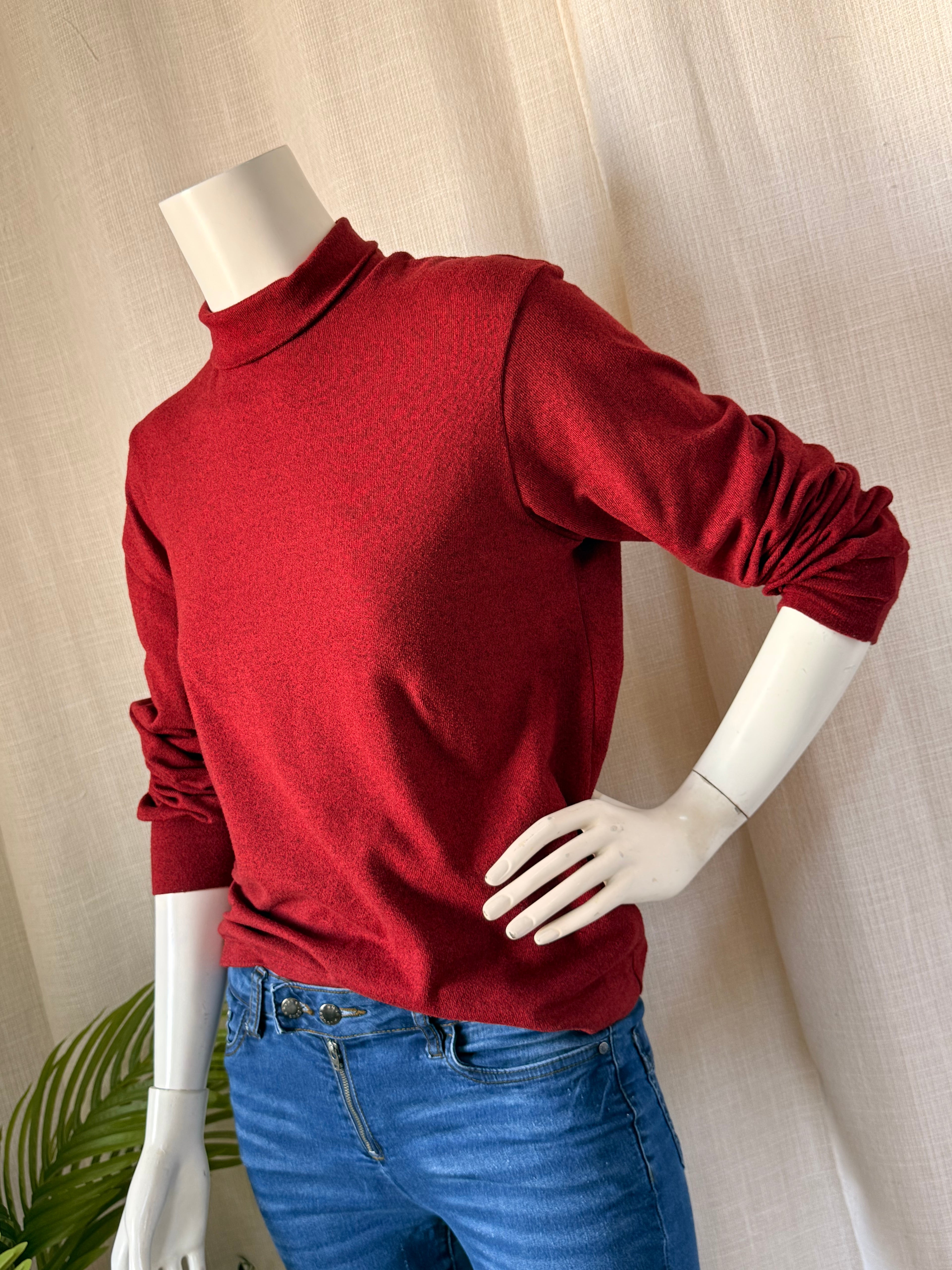 Uniqlo Dark Red Heathered Mock Neck Sweater | Small