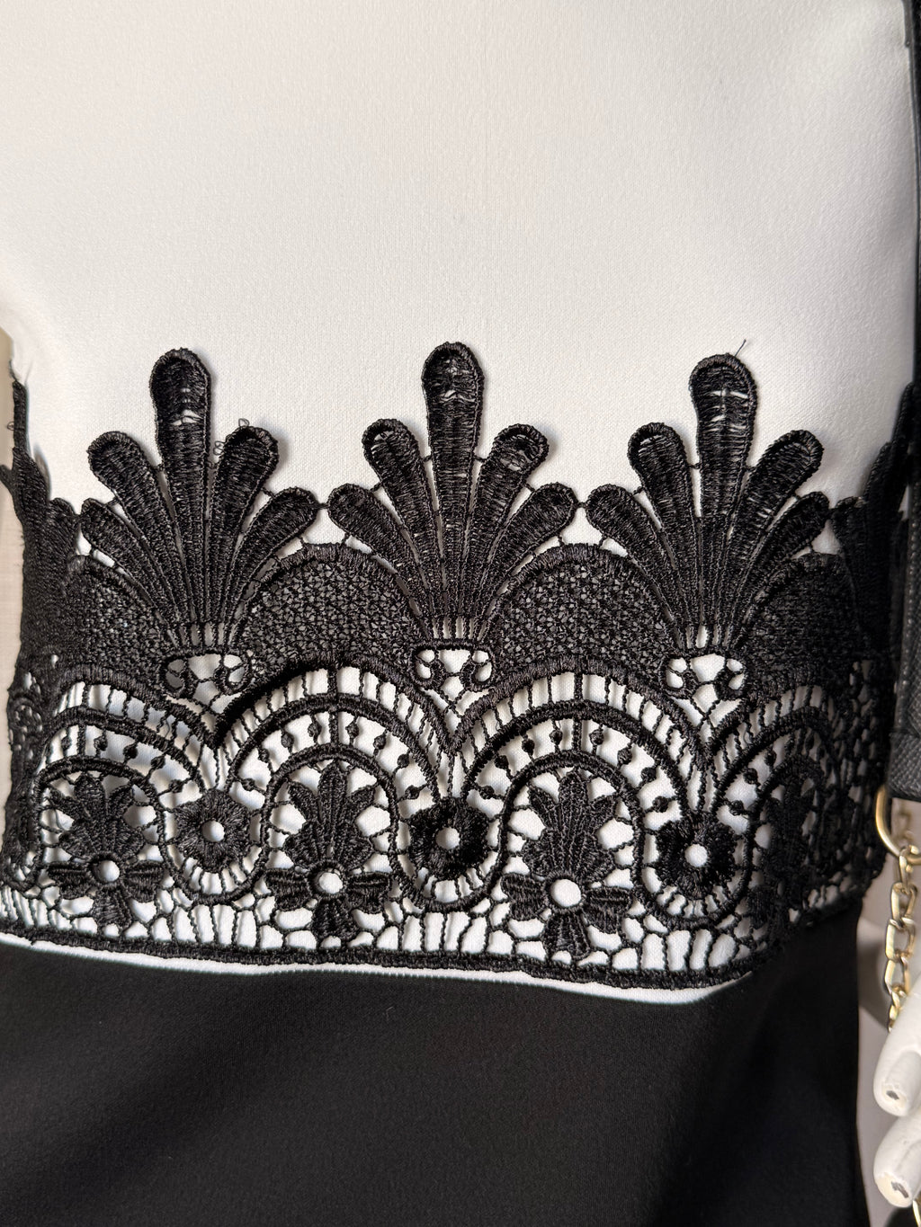 Want That Dress Monochrome Lace Waist Midi Dress – Size L