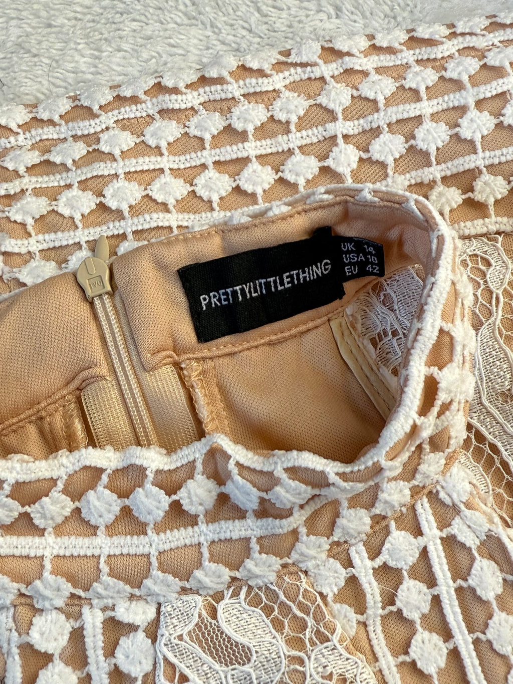 PrettyLittleThing Cream Lace Halterneck Bodycon Dress | UK 14