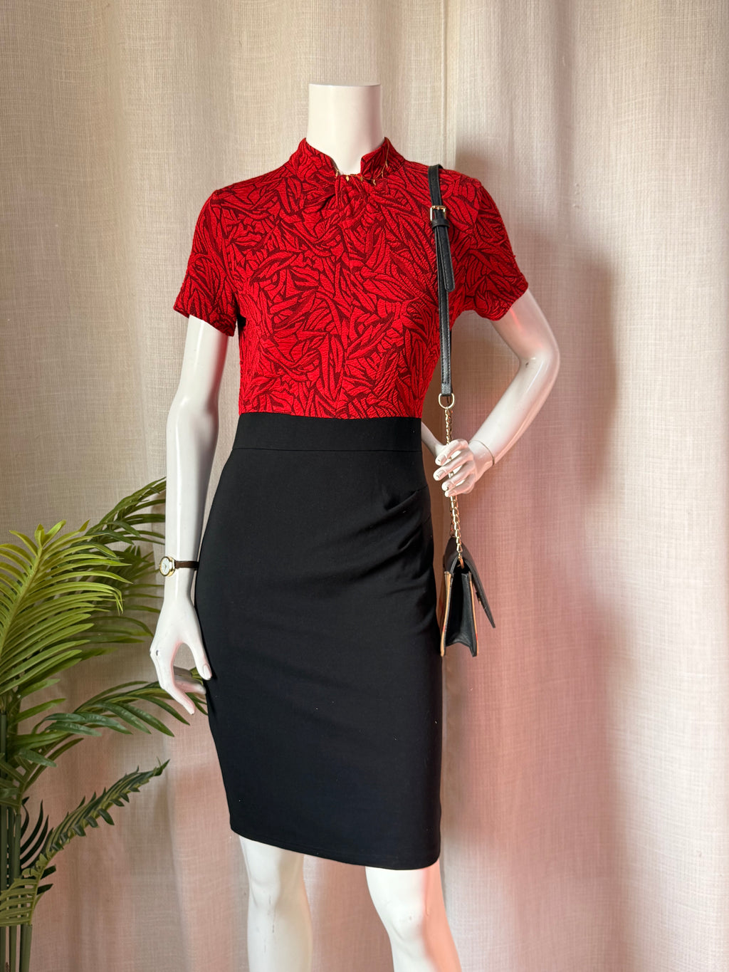 Homeyee Red & Black Jacquard Pencil Midi Dress – Size M | Elegant Work & Occasion Dress