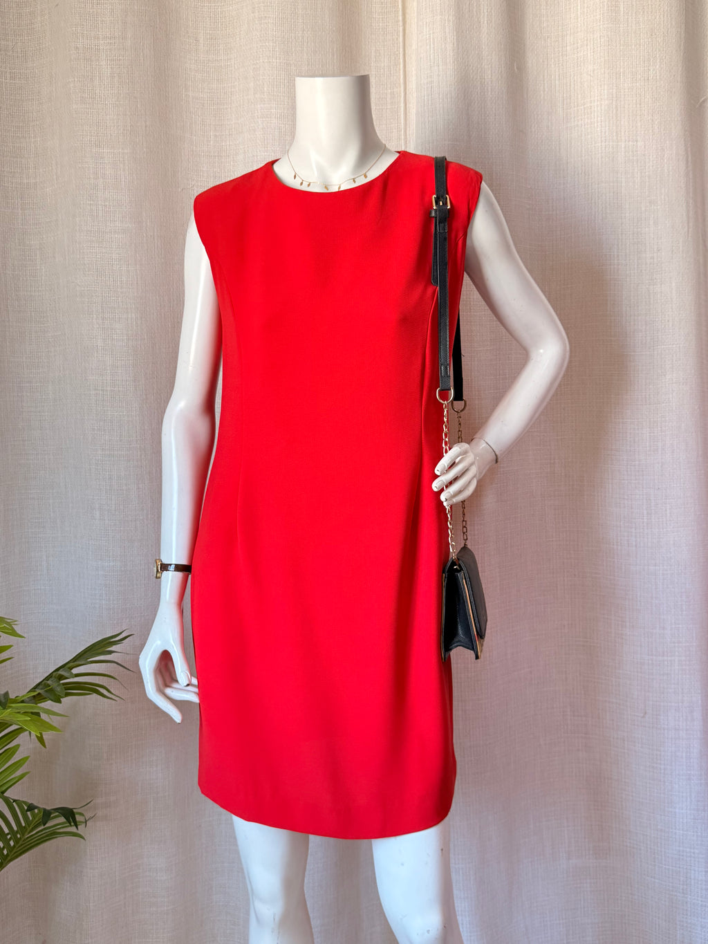 Vibrant Red Sleeveless Shift Mini Dress (MEDIUM)