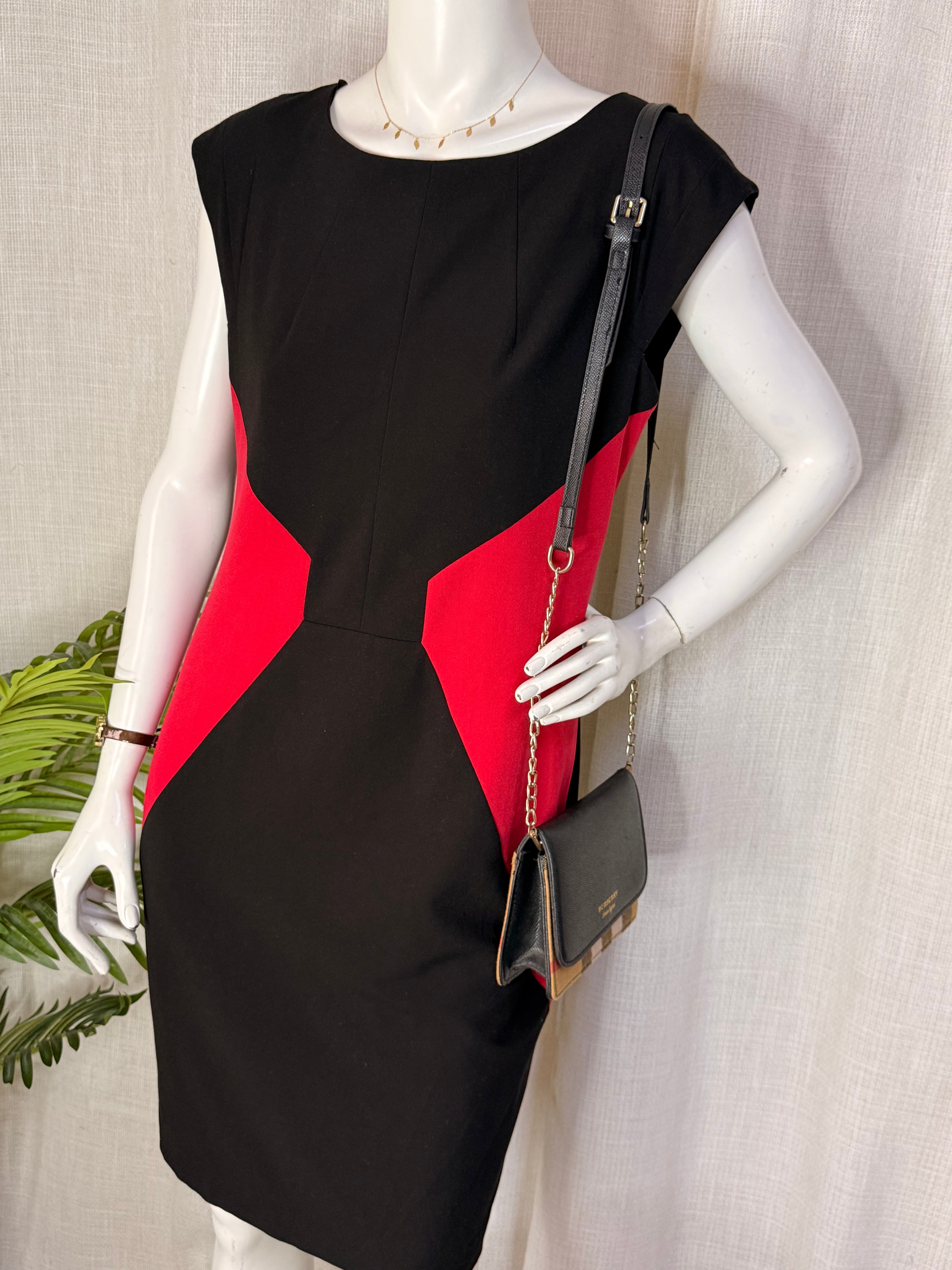 Papaya Black & Red Colorblock Sheath Dress | UK 12 | UAE Preloved Fashion