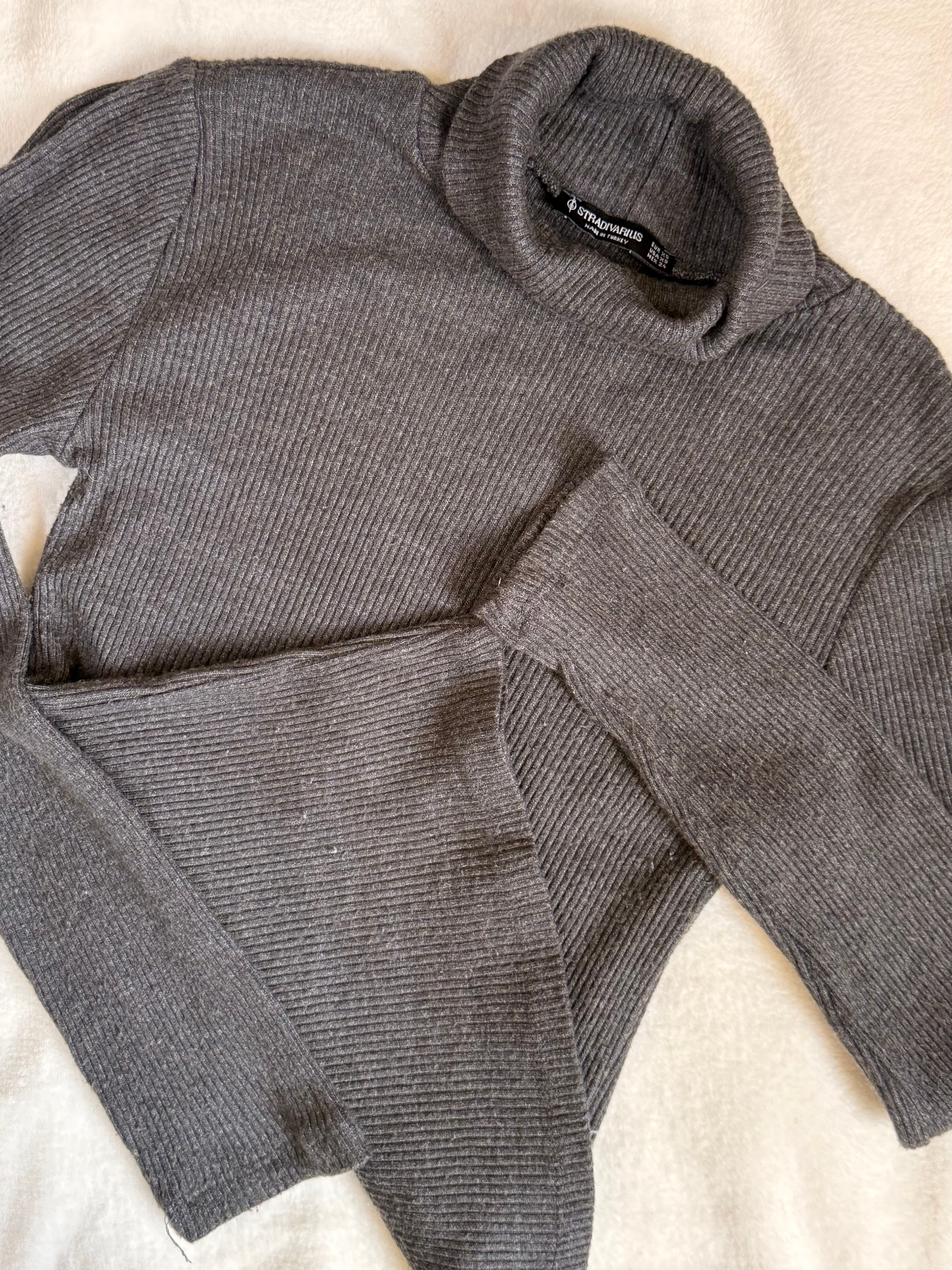 Stradivarius Dark Gray Ribbed Turtleneck | XS
