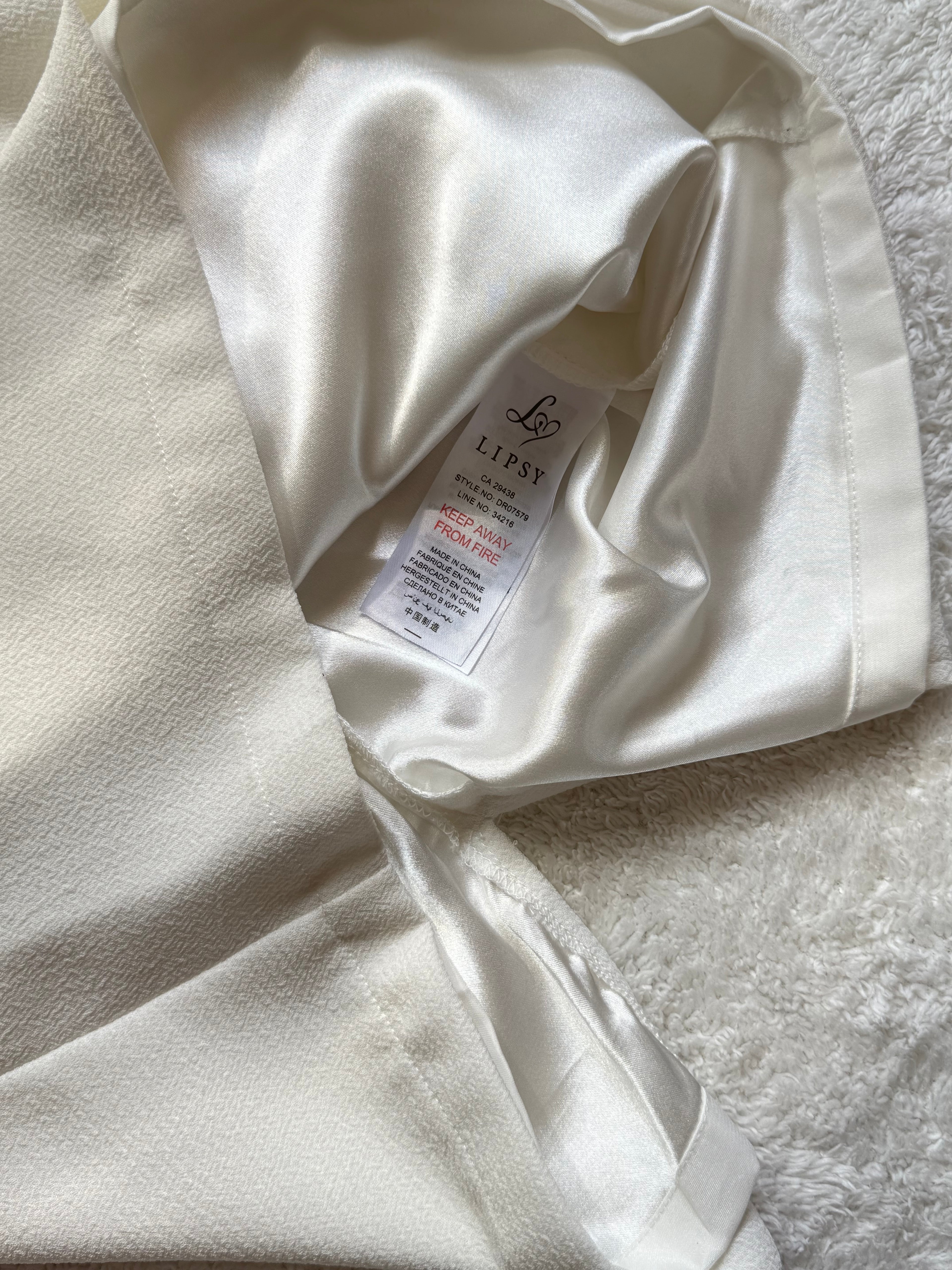 💖 Glamour for Less: LIPSY LONDON Lace Sheath Dress