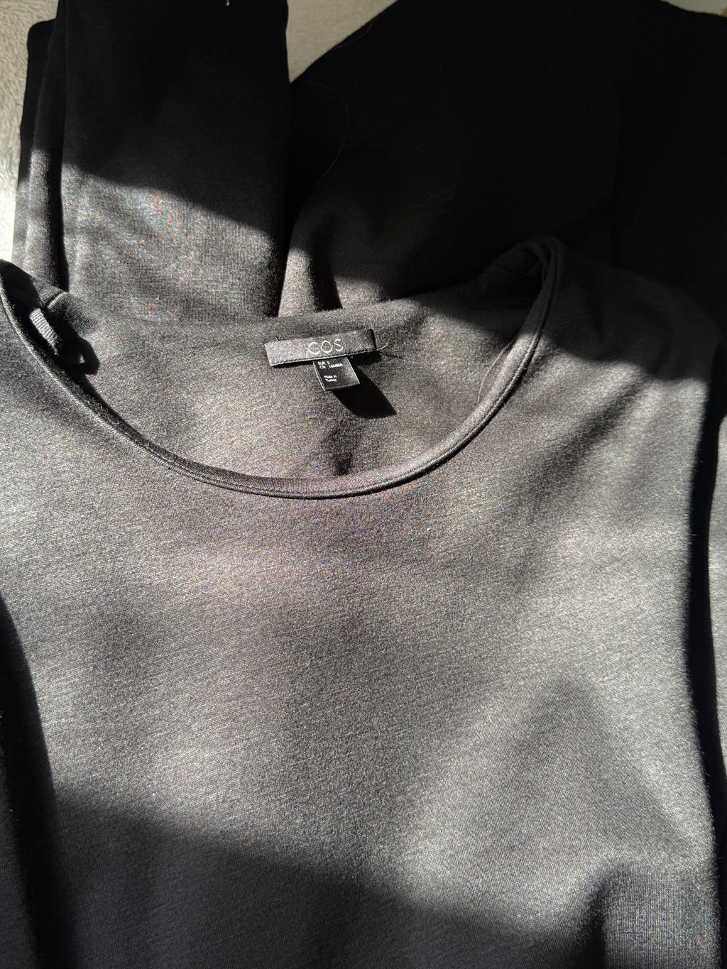 COS Black Long-Sleeve Fit-and-Flare Dress | EUR S (Preloved)