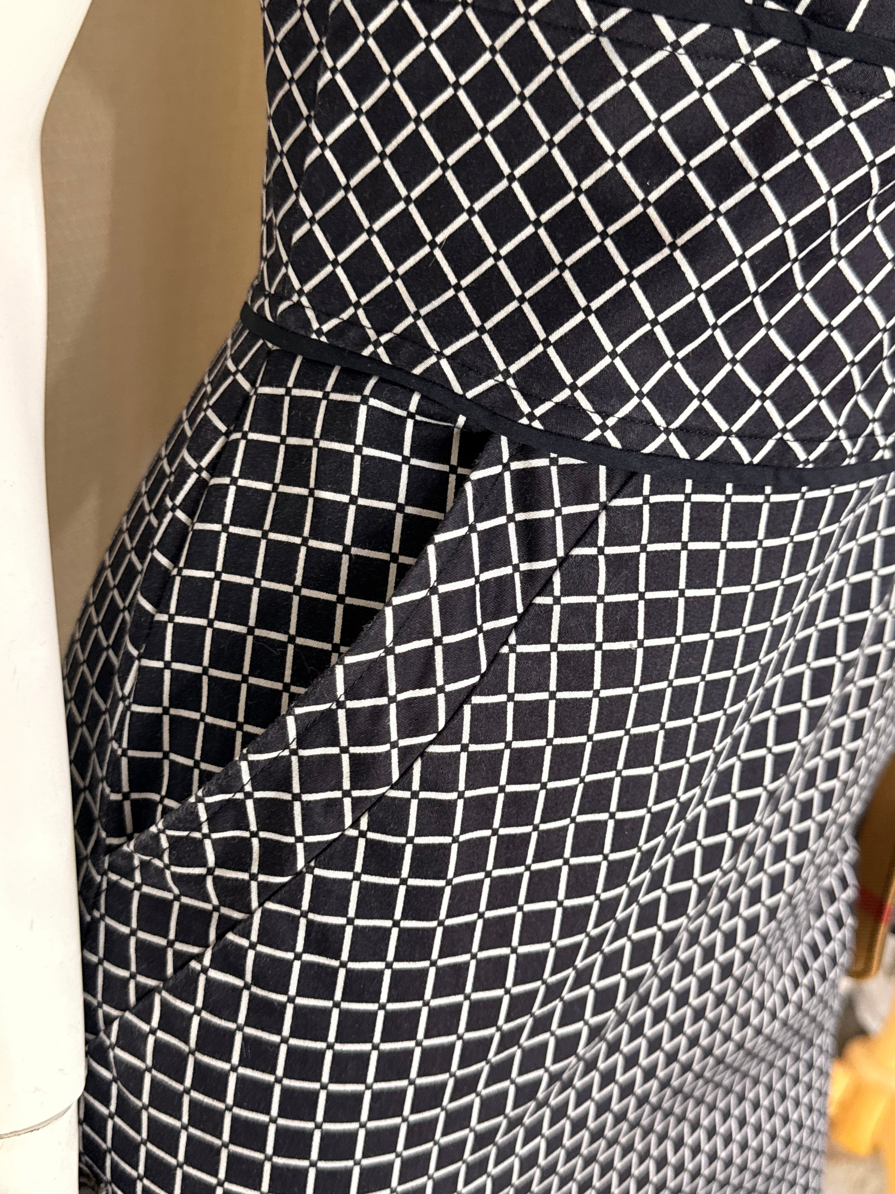 Events Black & White Grid Check Sleeveless Shift Dress – Size 8 | Small