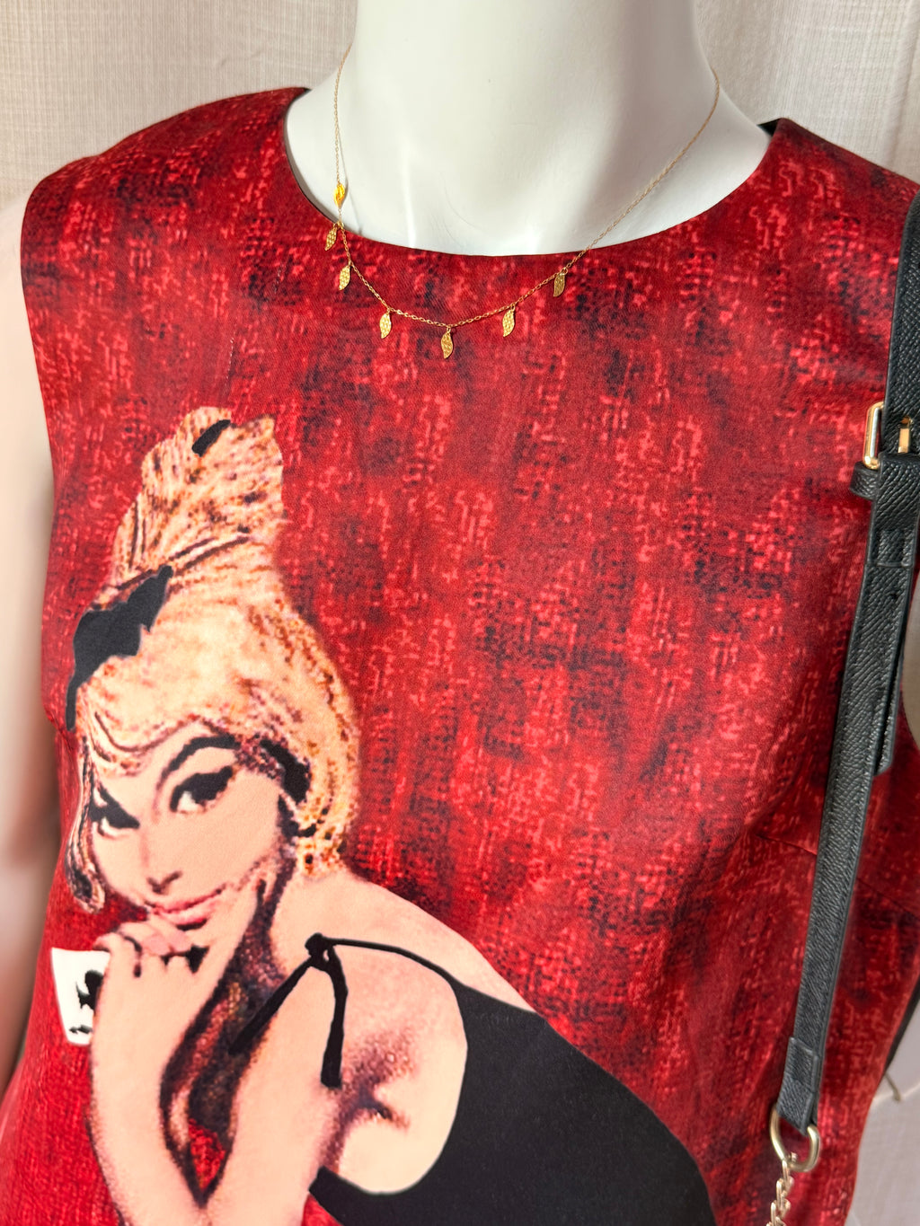 Vintage Style Red Graphic Shift Mini Dress – Statement Lady Print | Sleeveless Dress XL