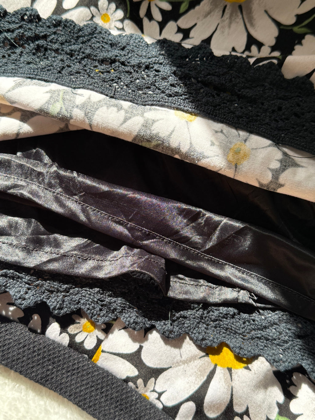 Preloved FORMULA JOVEN Daisy Print Sleeveless Dress - EU 40 | Cute UAE Summer Casual (30 AED)