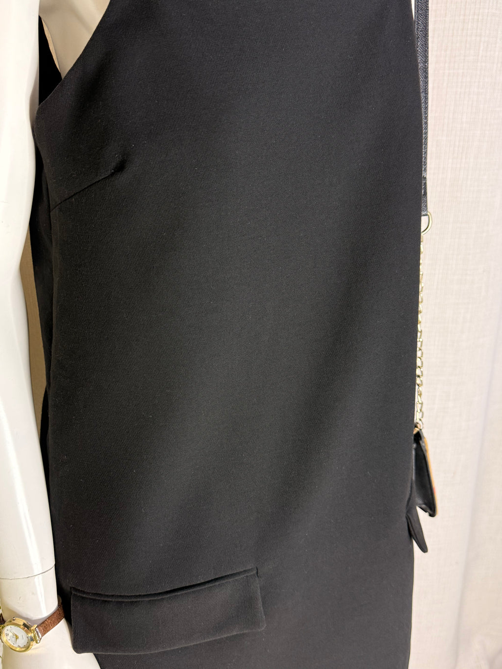 SFERA Collection Square Neck Shift Mini Dress - Classic Black (Size M)