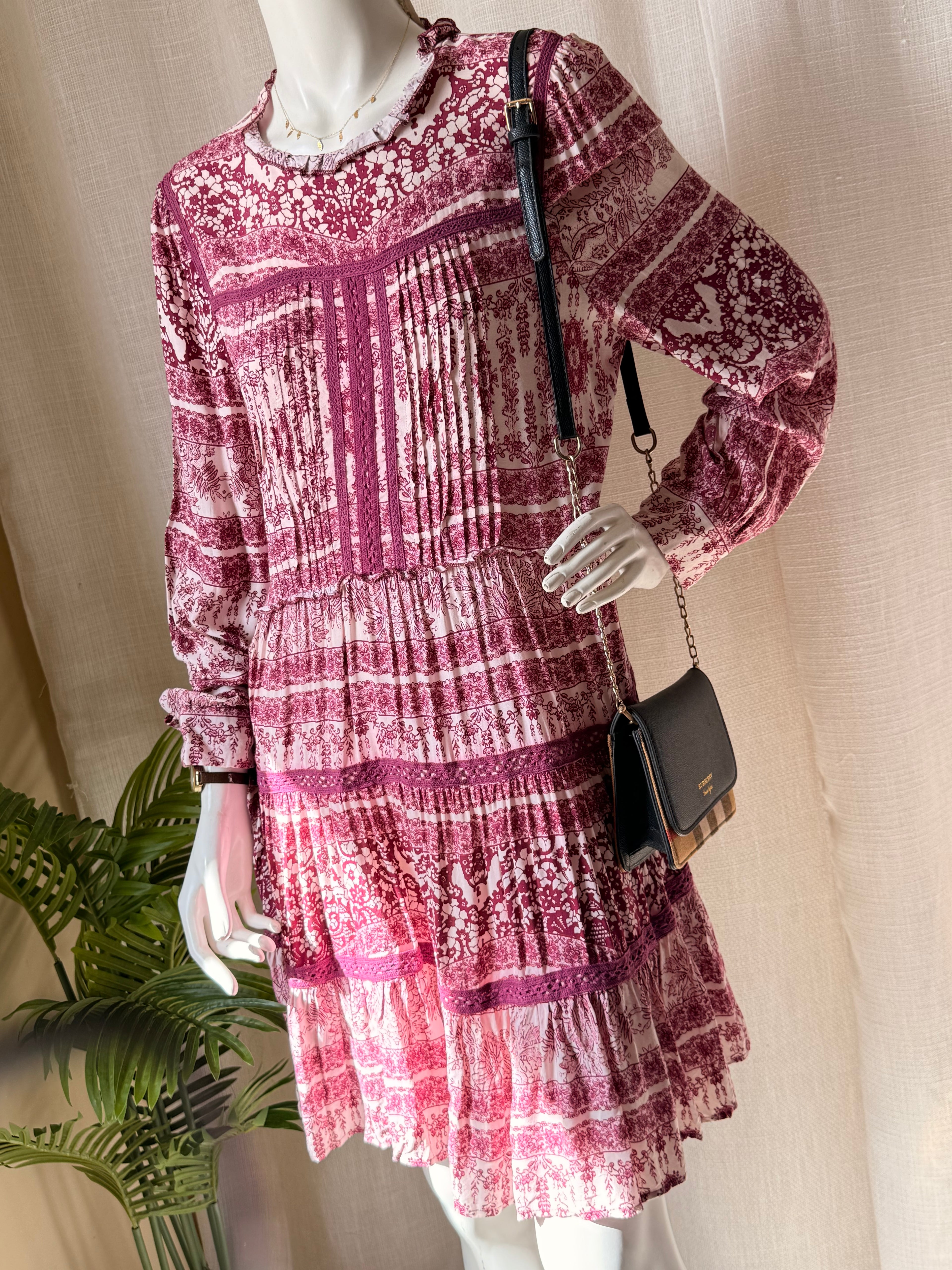 Janse Boho Tiered Mini Dress - Berry Pink Floral with Lace Detail - Size M/L