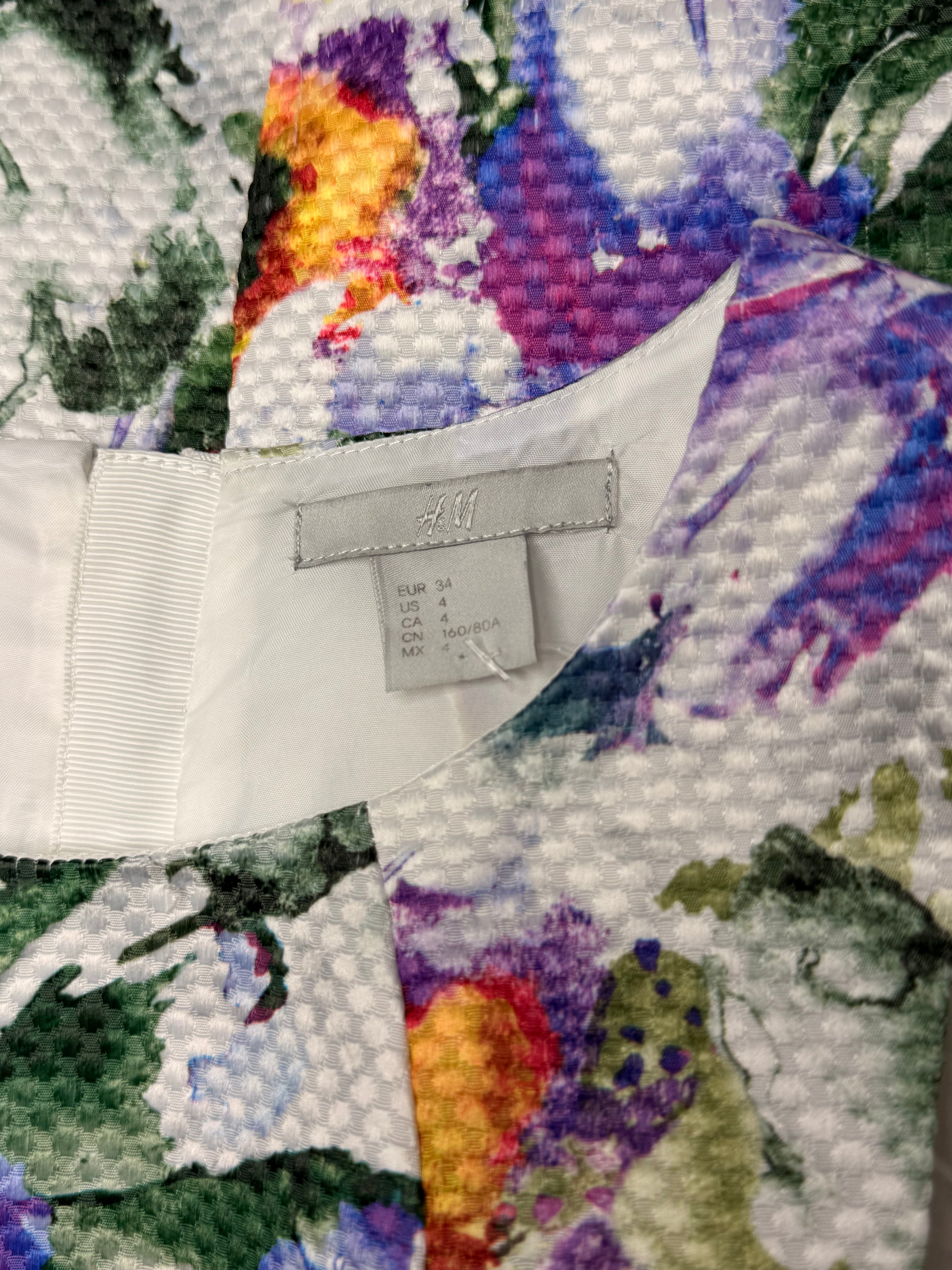 H&M Vibrant Floral Print Skater Dress (Size XS / EUR 34 / US 4)