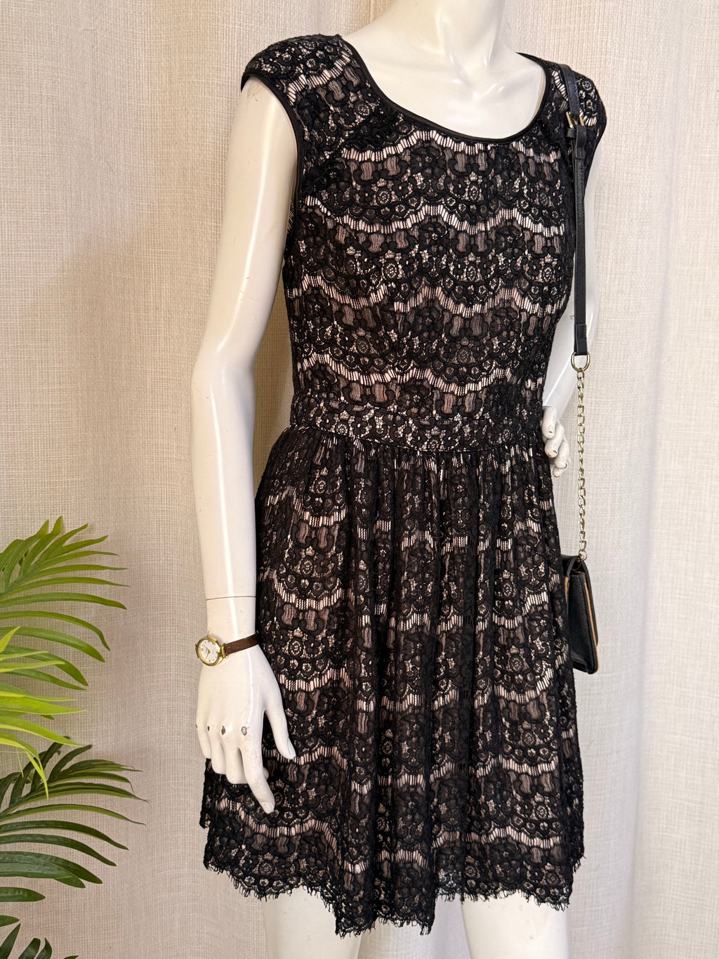 Forever New Black Lace A-Line Cocktail Mini Dress - Size AUS 12 / US 8 (Bust 34") Medium