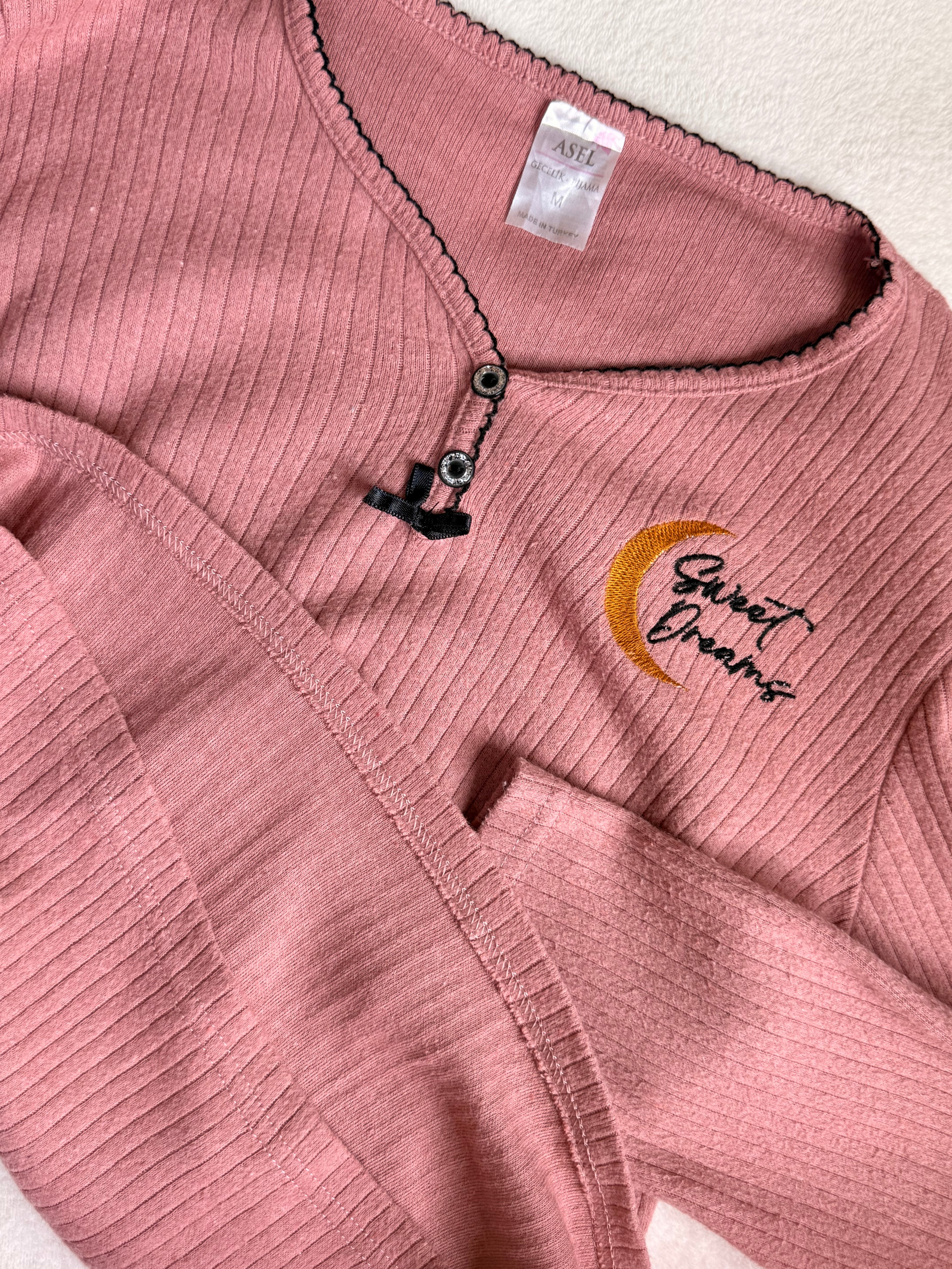 ASEL "Sweet Dreams" Ribbed Henley Top | Medium