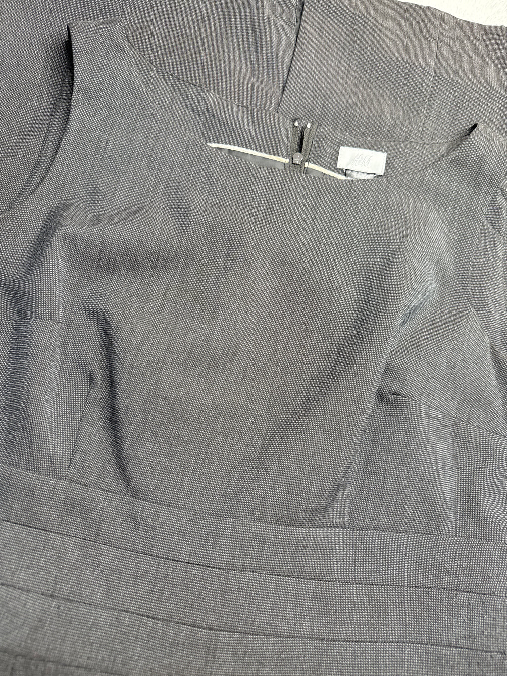 H&M Gray Sleeveless Sheath Dress US 8 (Small)
