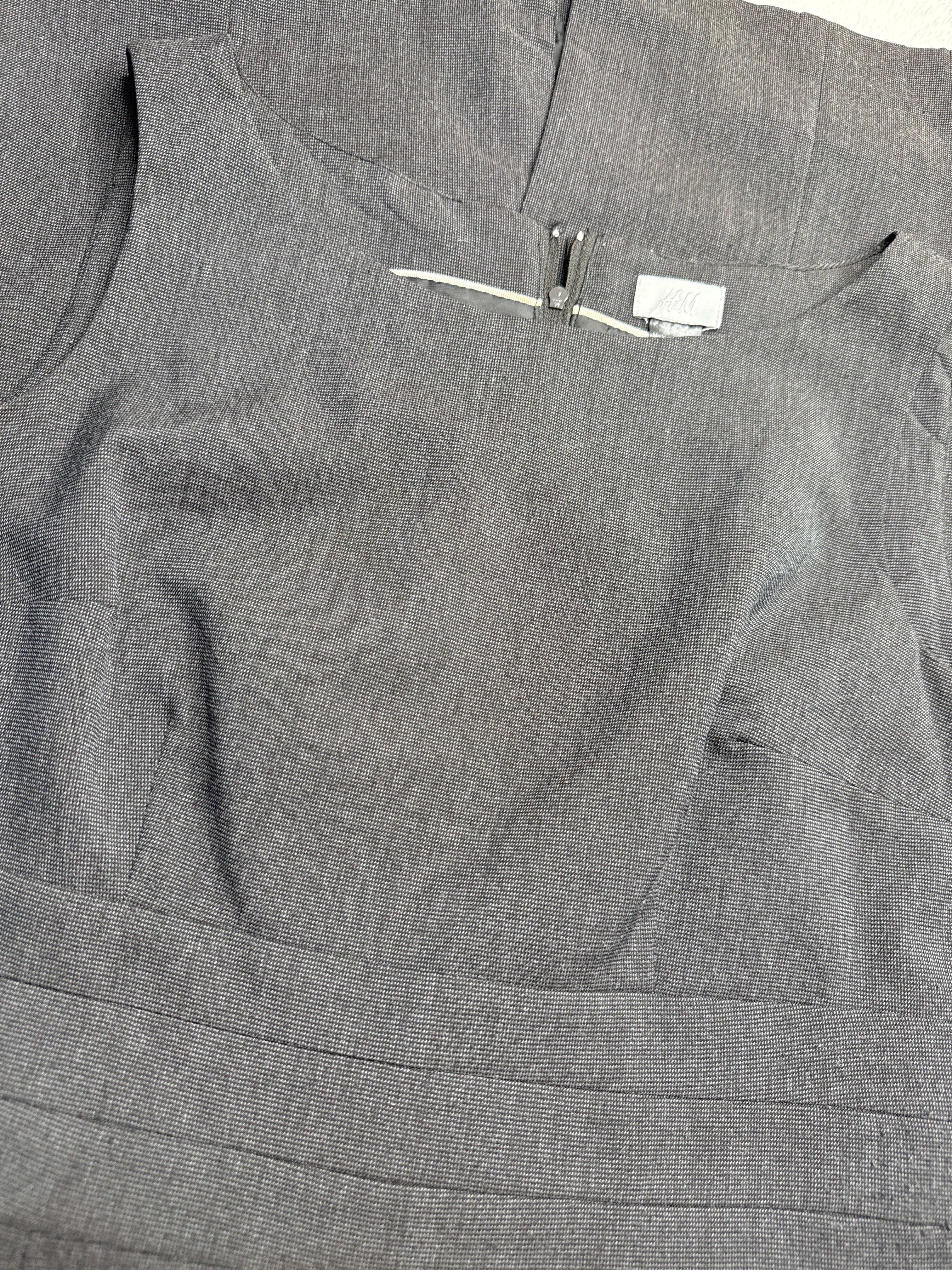 H&M Gray Sleeveless Sheath Dress US 8 (Small)