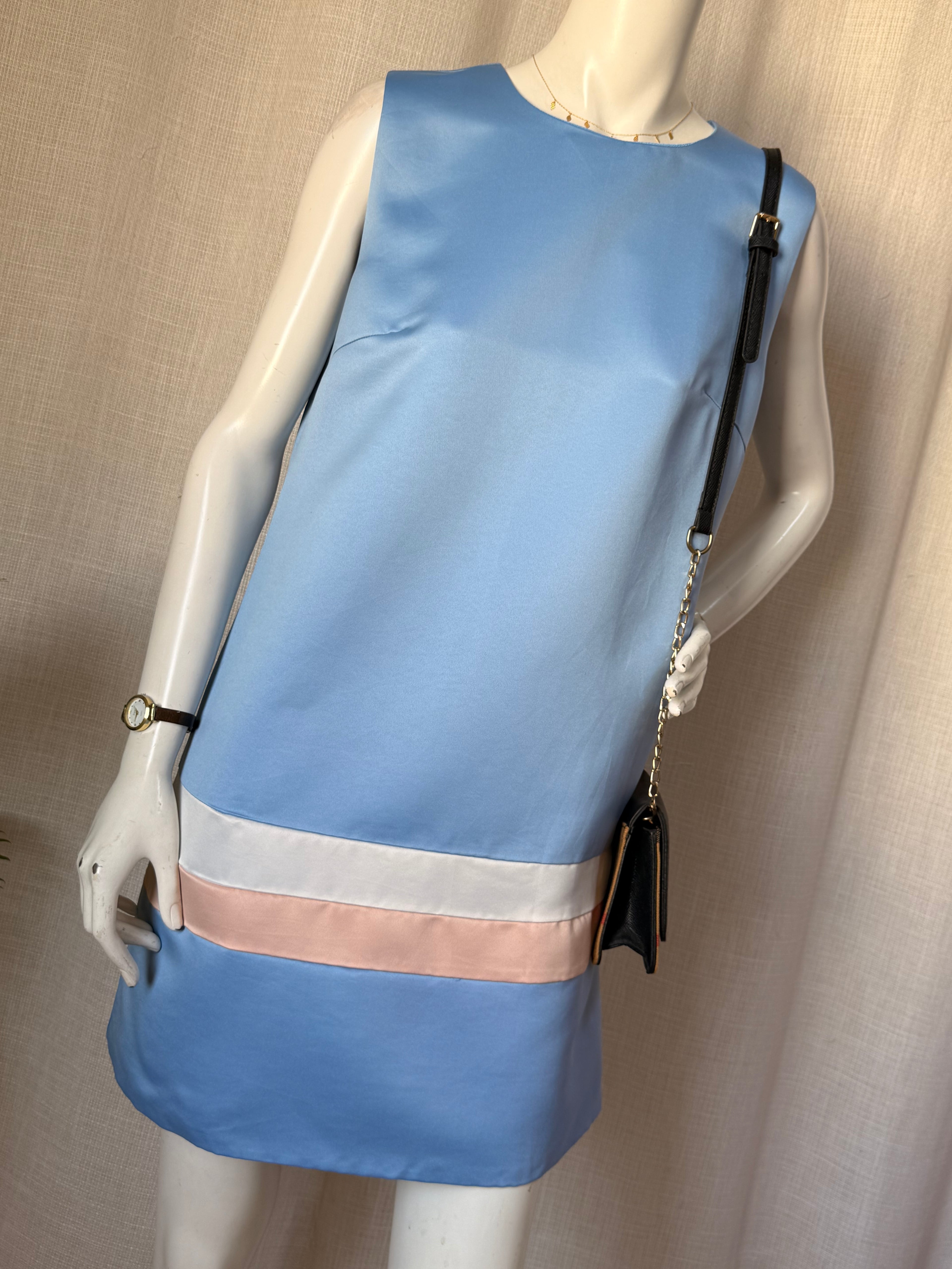 MOON RIVER Blue Satin Color-Block Shift Mini Dress - Size L