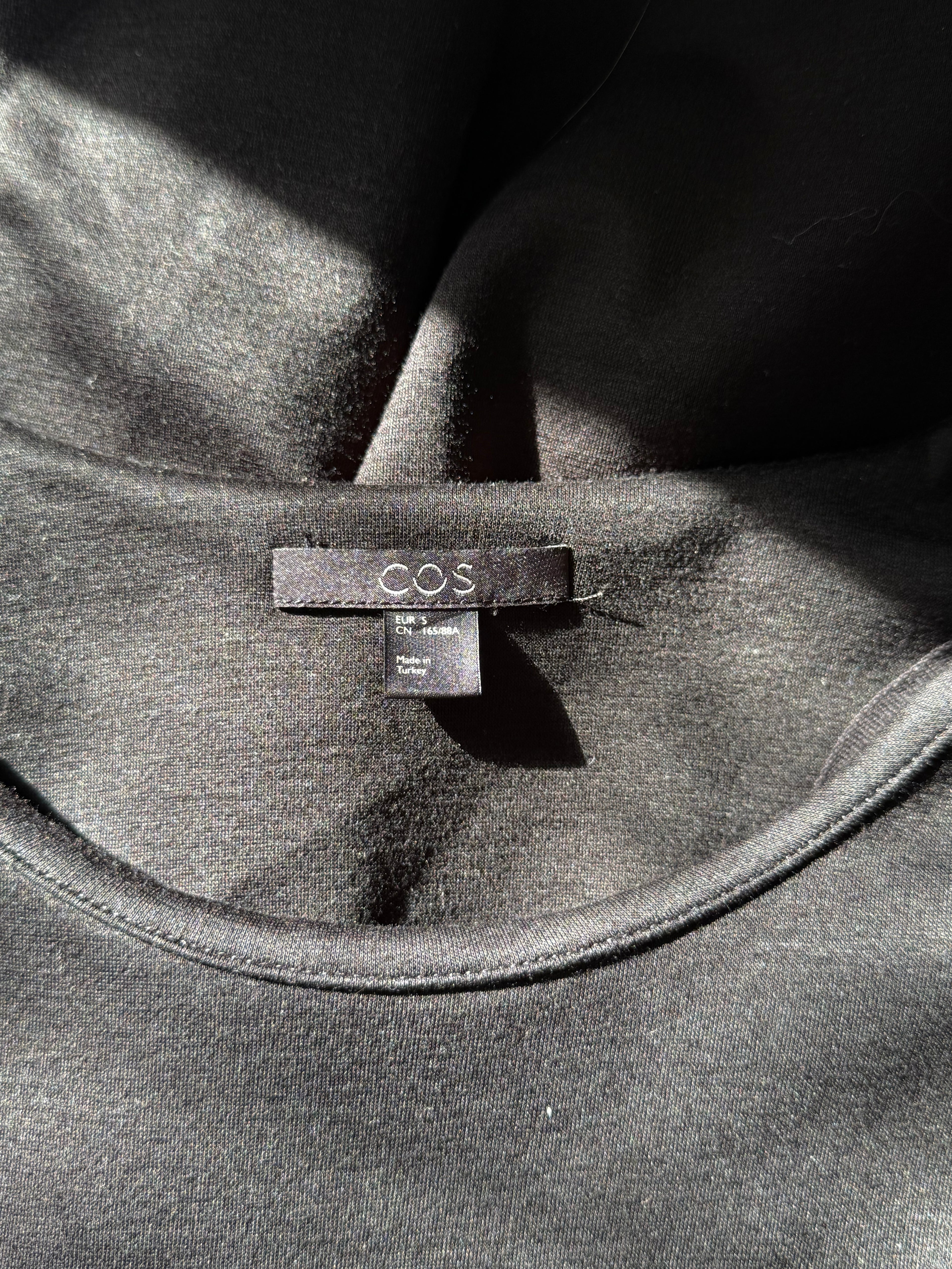 COS Black Long-Sleeve Fit-and-Flare Dress | EUR S (Preloved)