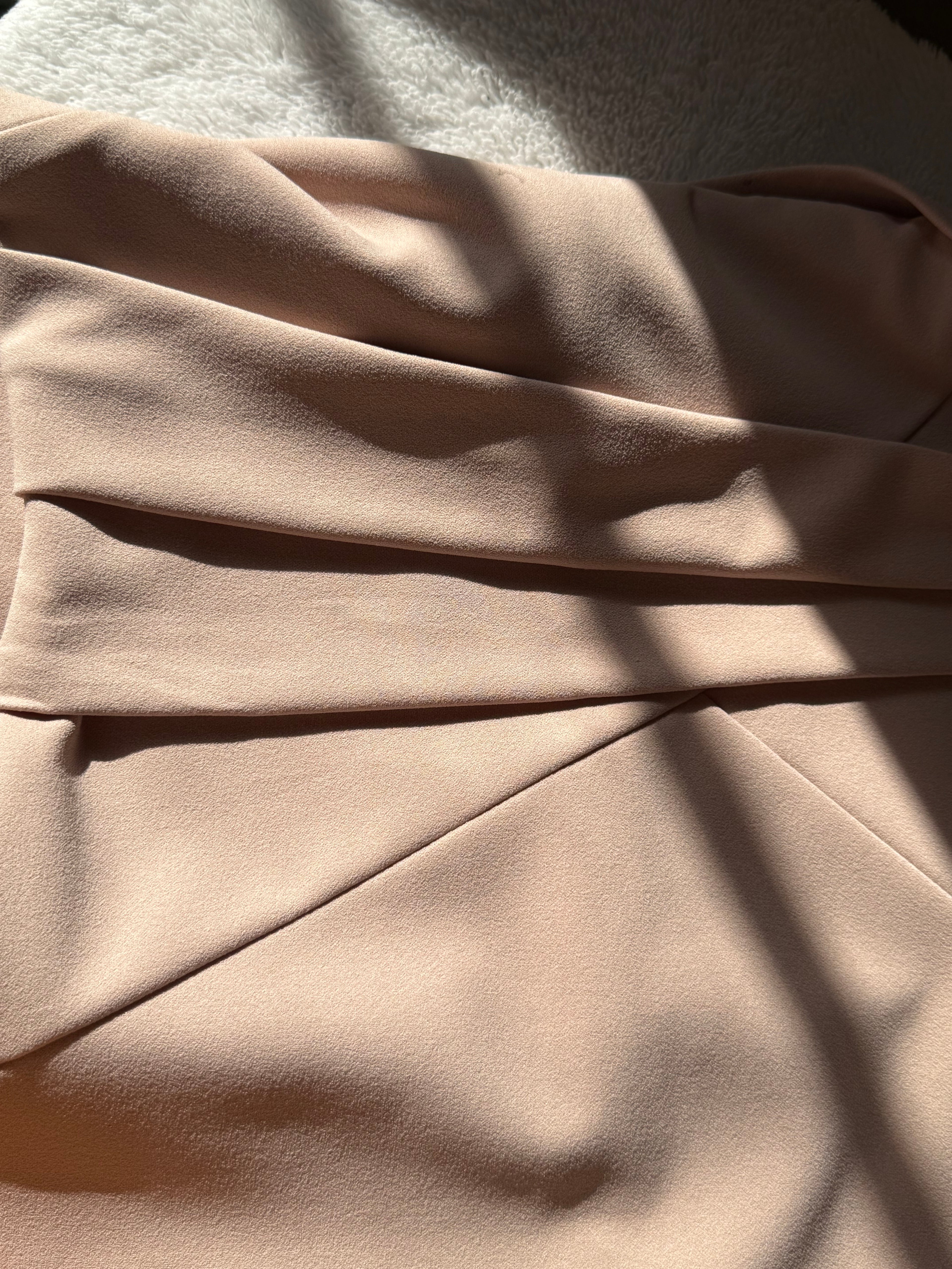 Glamorous Preloved LIPSY LONDON Bodycon Dress - UK 4 for 35 AED!