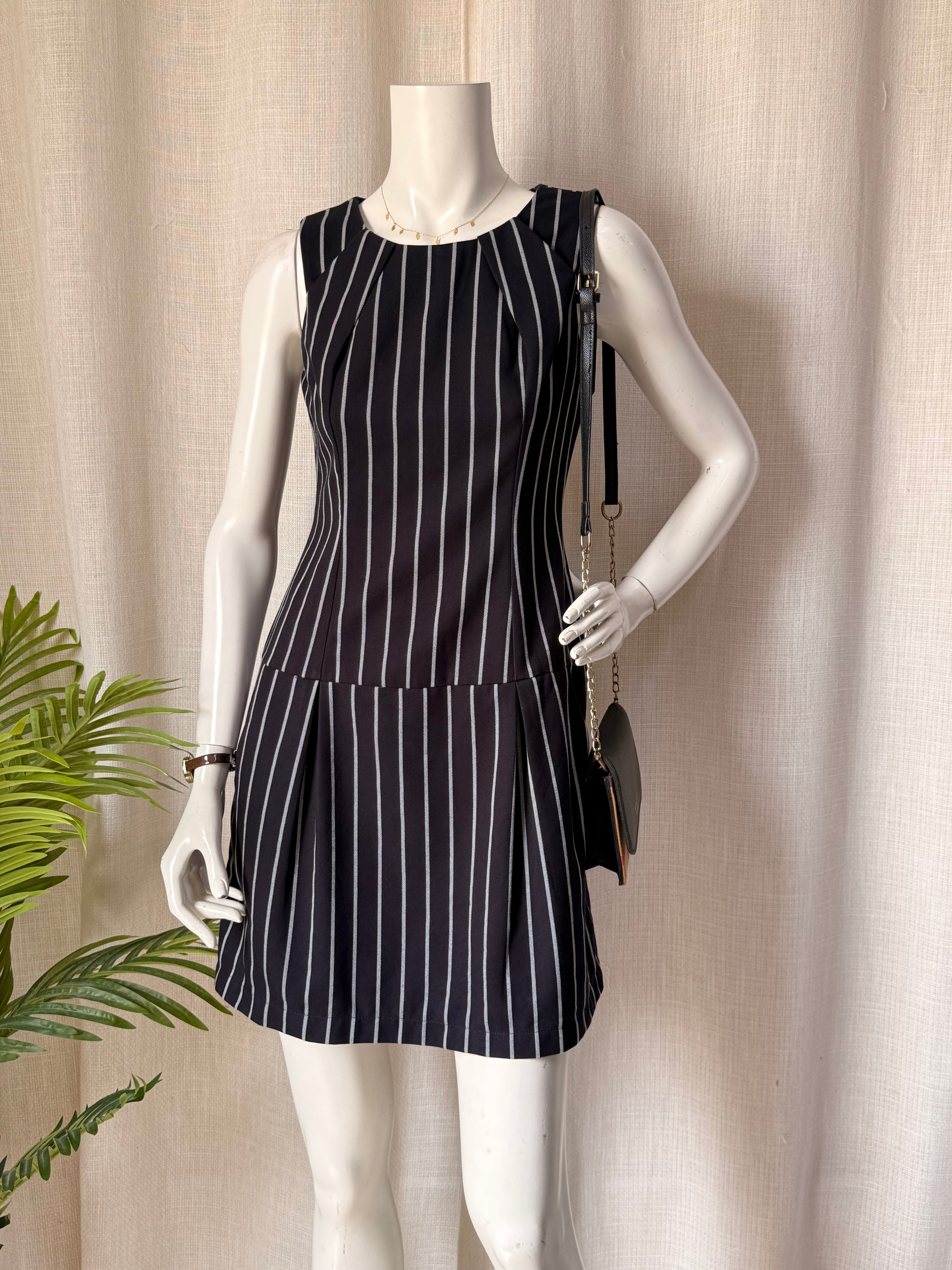ISA Black & White Pinstripe Sleeveless Drop Waist Mini Dress – Size S | Smart Office Dress
