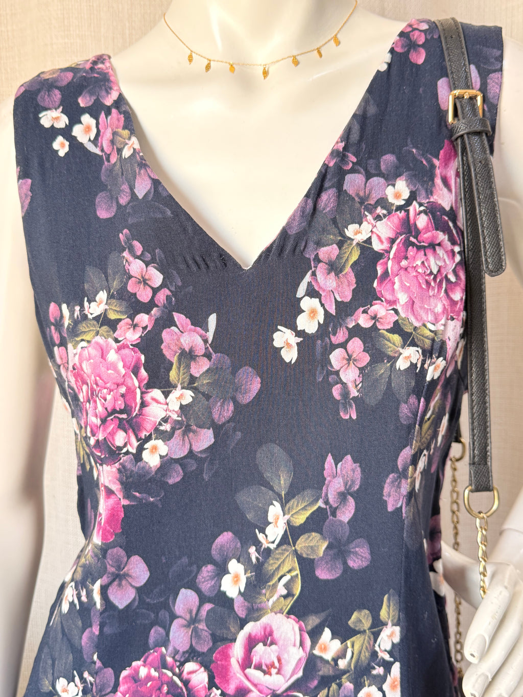 Apricot Sleeveless V-Neck Floral Midi Dress – UK 14