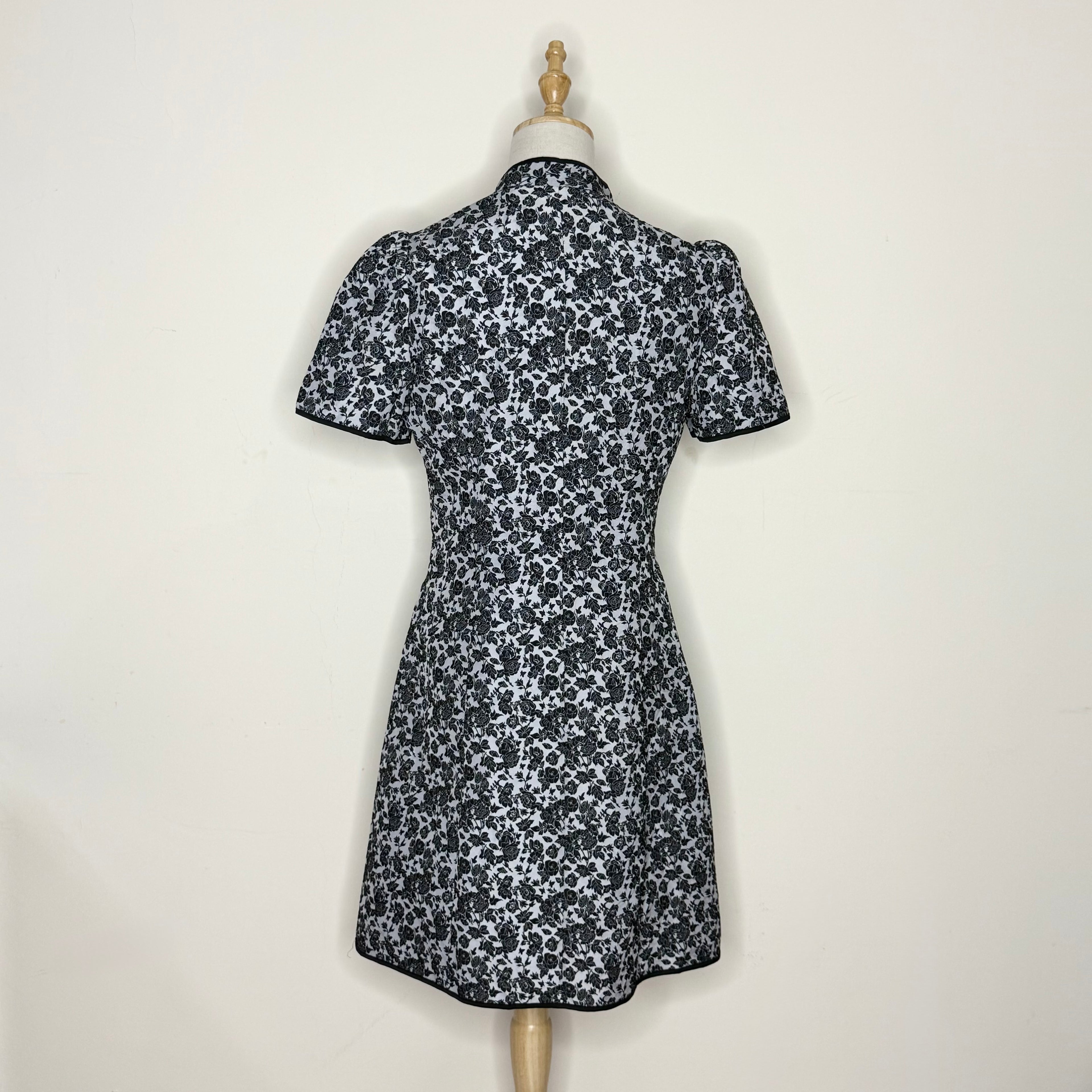 Goelia Black and White Floral Dress (Like New)