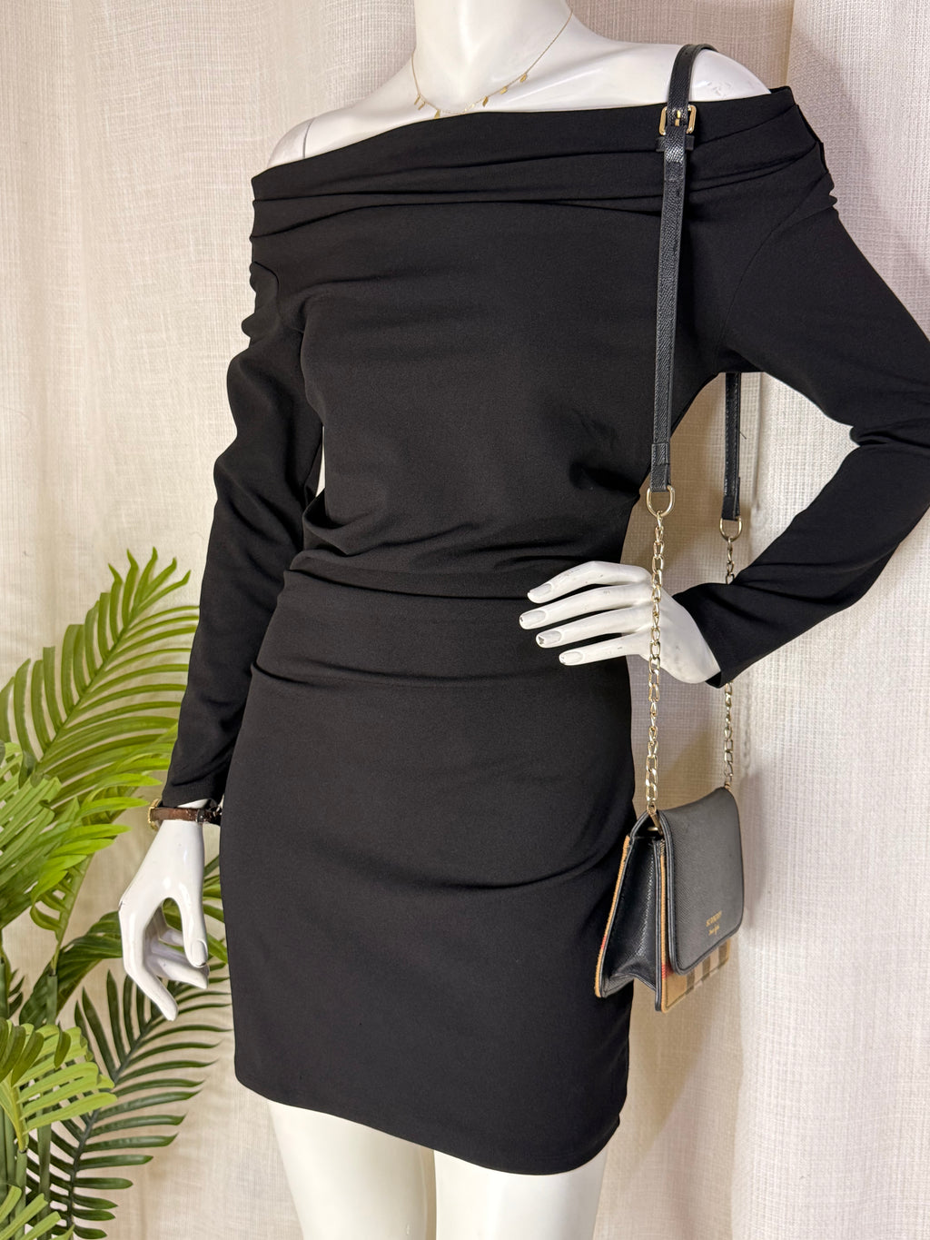 H&M Off-The-Shoulder Long Sleeve Bodycon Dress - Classic Black (Size S)