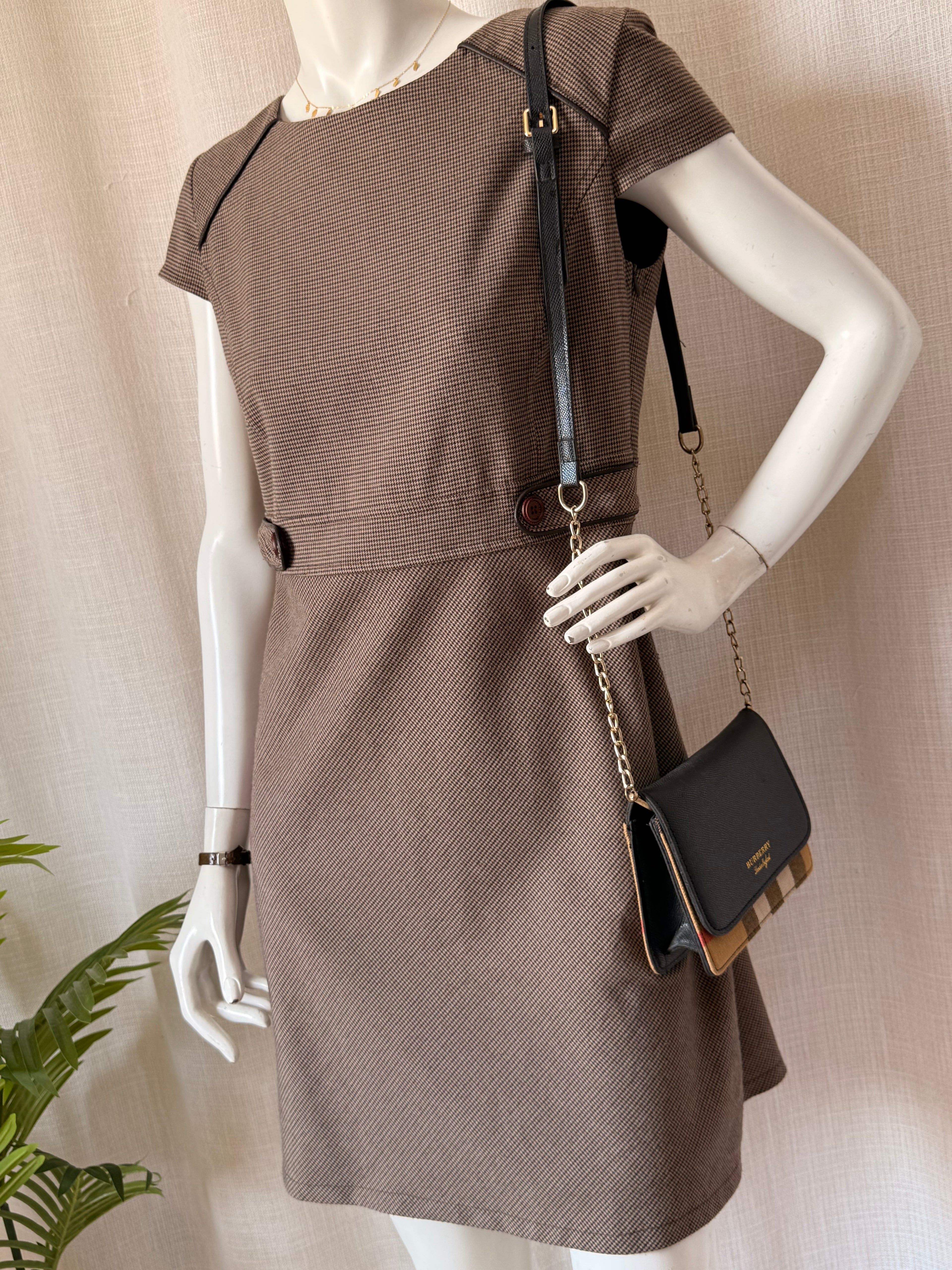 Fórmula Joven Brown Houndstooth Mini Dress | Tailored Shift | Size 42